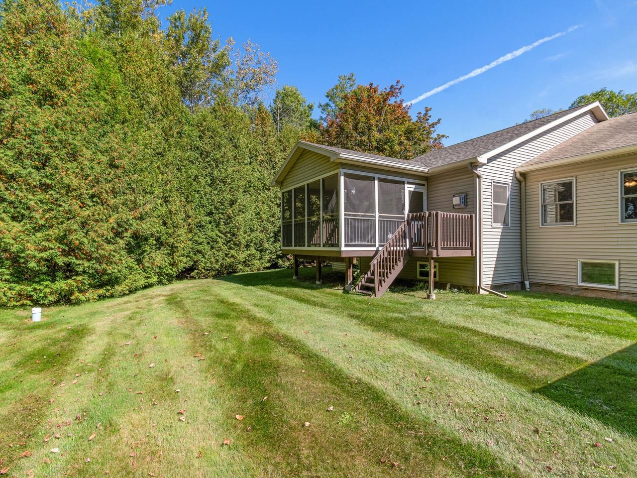 Photo 4 of Condo for sale at 398 Bittersweet Cir, Williston, VT 05495 | MLS# 5111976 | Listing updated on 2026-09-29