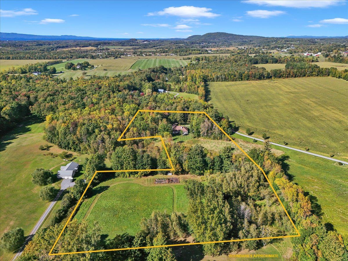 Photo 2 of Single family home for sale at 185 Dirt Dr, North Ferrisburgh, VT 05473 | MLS# 5112037 | Listing updated on 2026-09-29