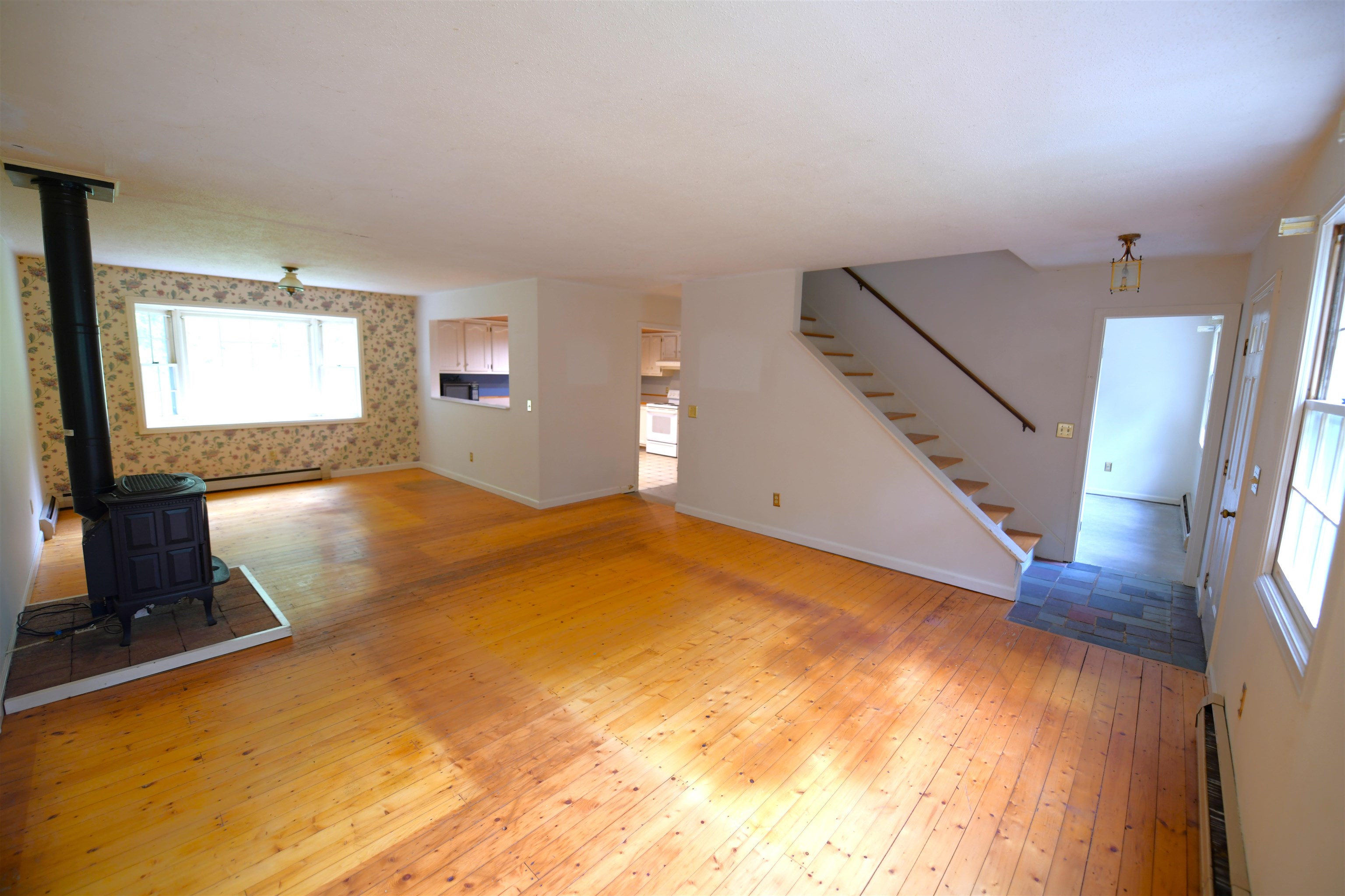 Photo 4 of Single family home for sale at 228 Yantz Hl Rd, Williston, VT 05495 | MLS# 5112049 | Listing updated on 2026-10-03