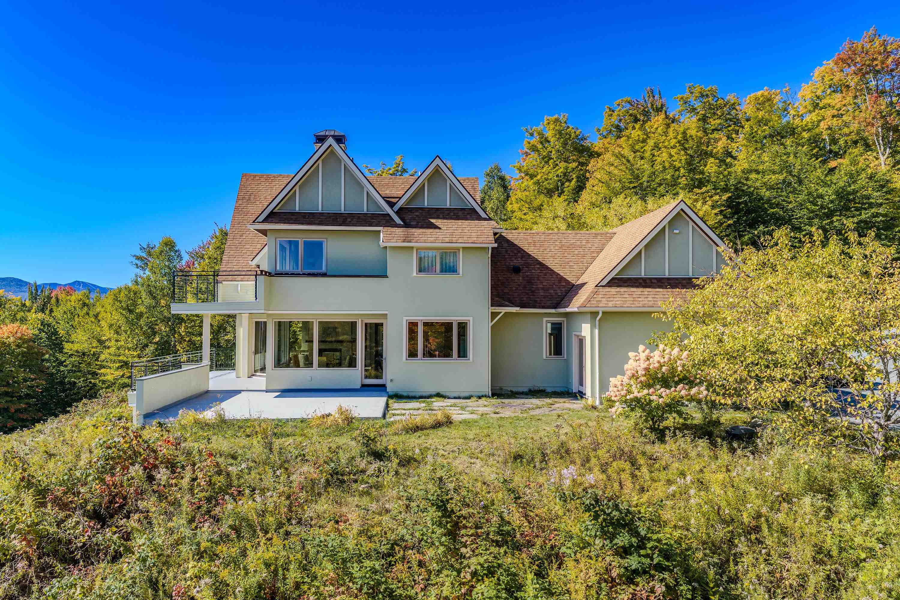 Photo 4 of Single family home for sale at 209 Ledgewood Dr, Bethlehem, NH 03574 | MLS# 5112057 | Listing updated on 2026-09-30