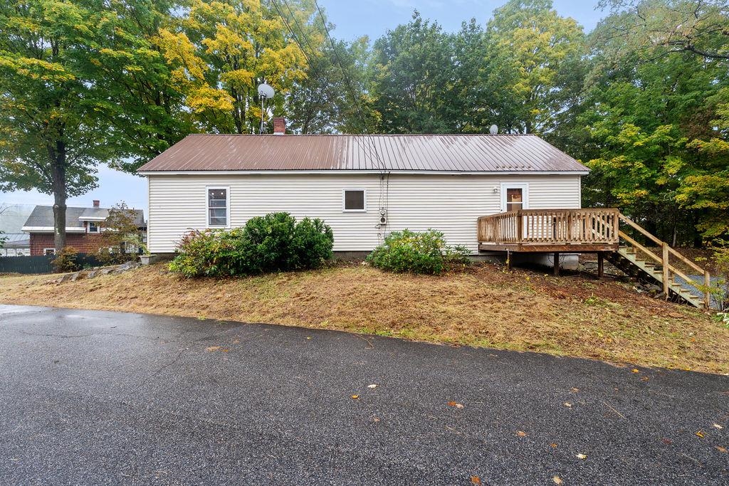 23 Columbus Circle, Newport, NH photo 2