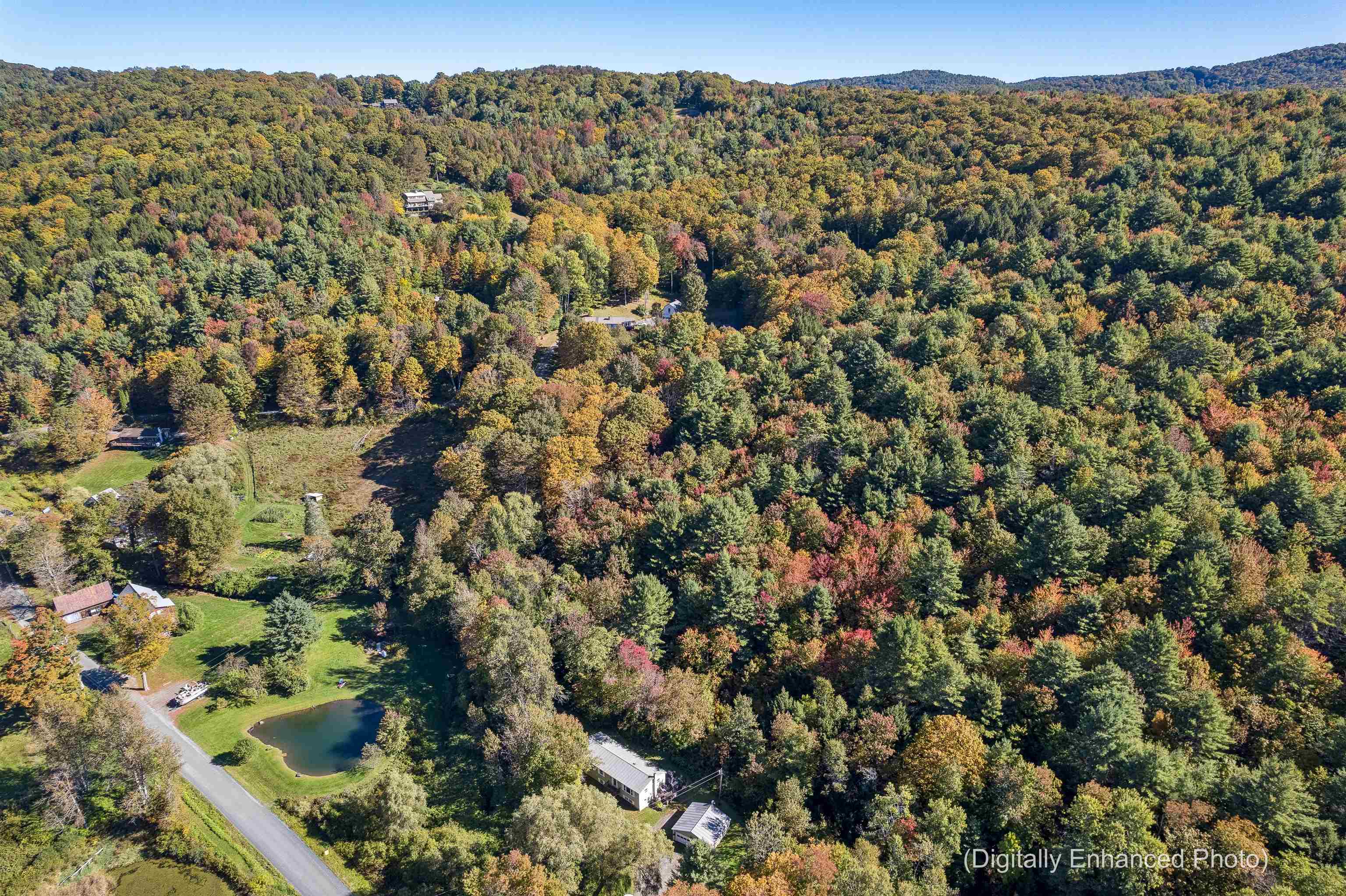 Photo 3 of Single family home for sale at 576 Bartlett Brk Rd, South Pomfret, VT 05067 | MLS# 5112142 | Listing updated on 2026-10-02