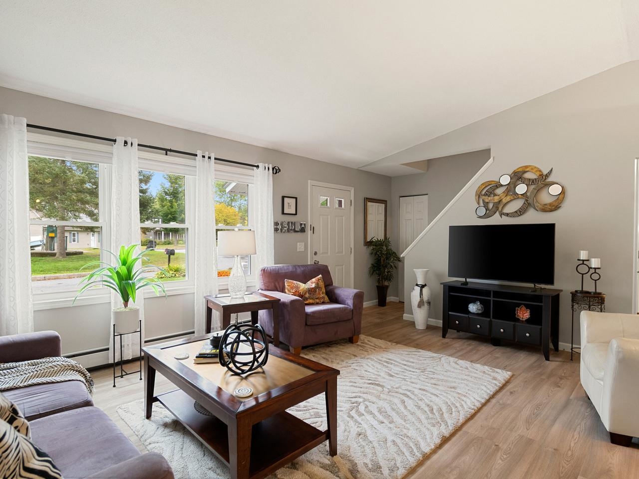 Photo 4 of Single family home for sale at 129 Lori Ln, Burlington, VT 05408 | MLS# 5112199 | Listing updated on 2026-09-30