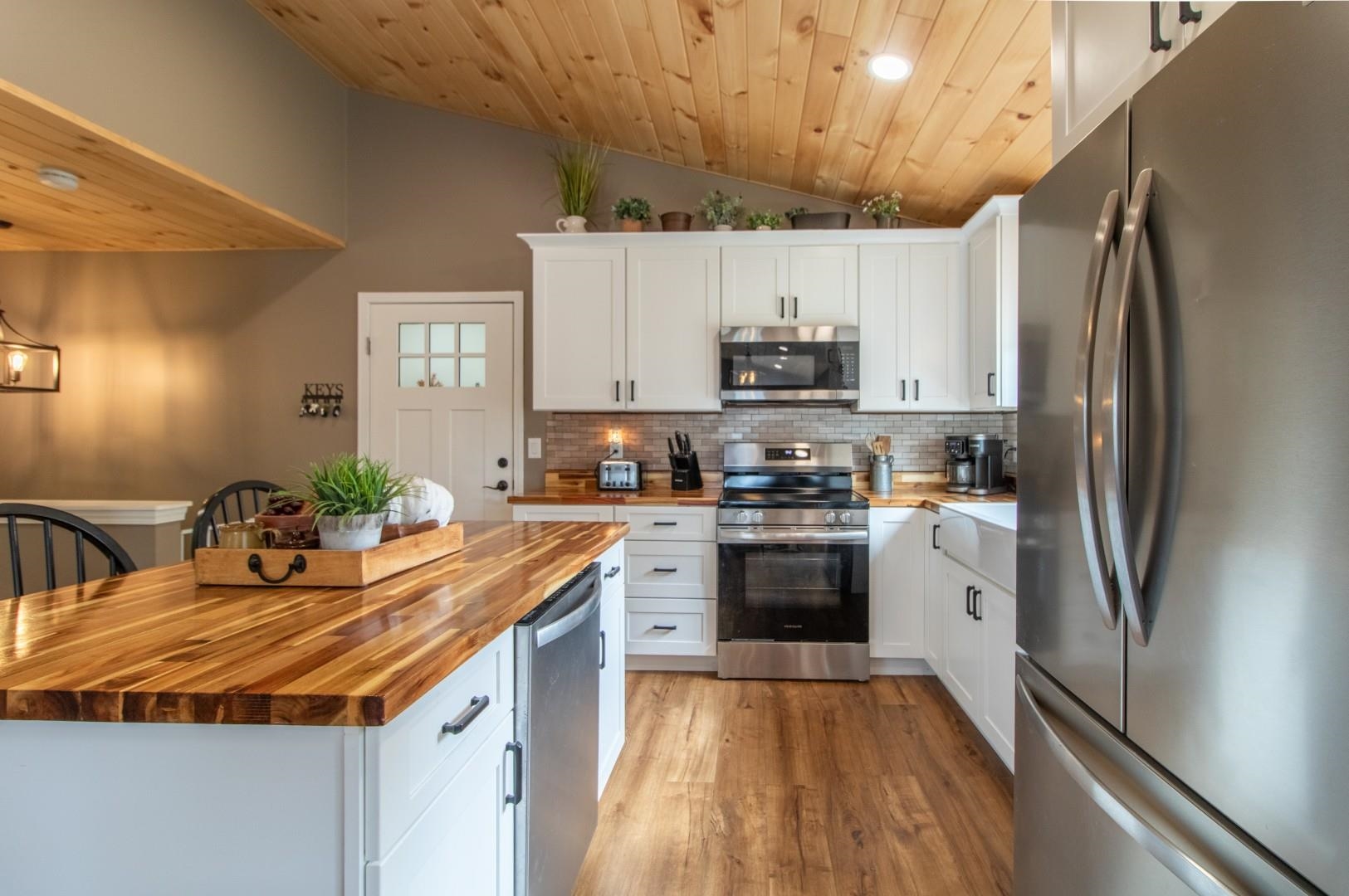 Photo 3 of Single family home for sale at 106 Sunset Ter, Derby Line, VT 05830 | MLS# 5112202 | Listing updated on 2026-10-01