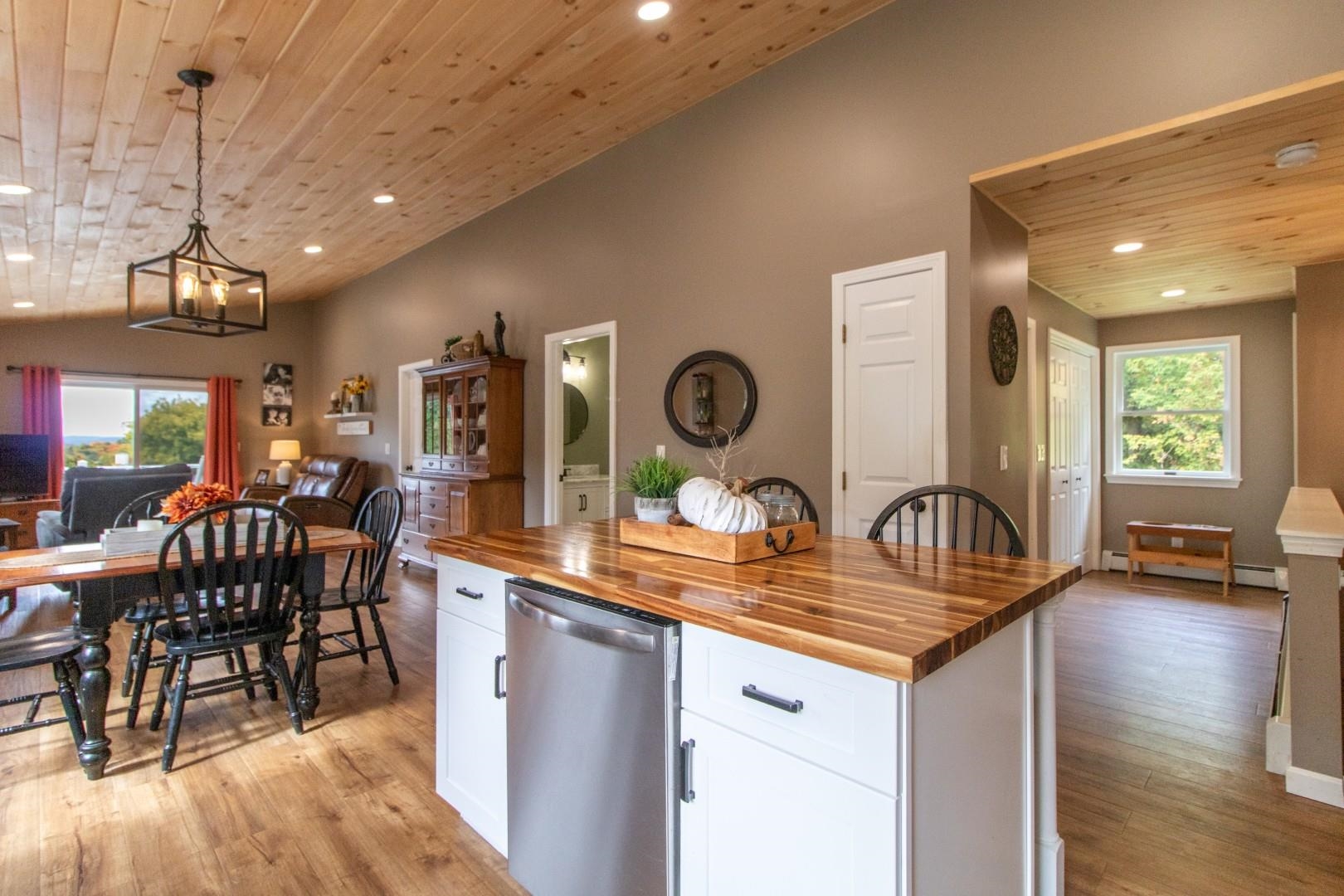 Photo 4 of Single family home for sale at 106 Sunset Ter, Derby Line, VT 05830 | MLS# 5112202 | Listing updated on 2026-10-01