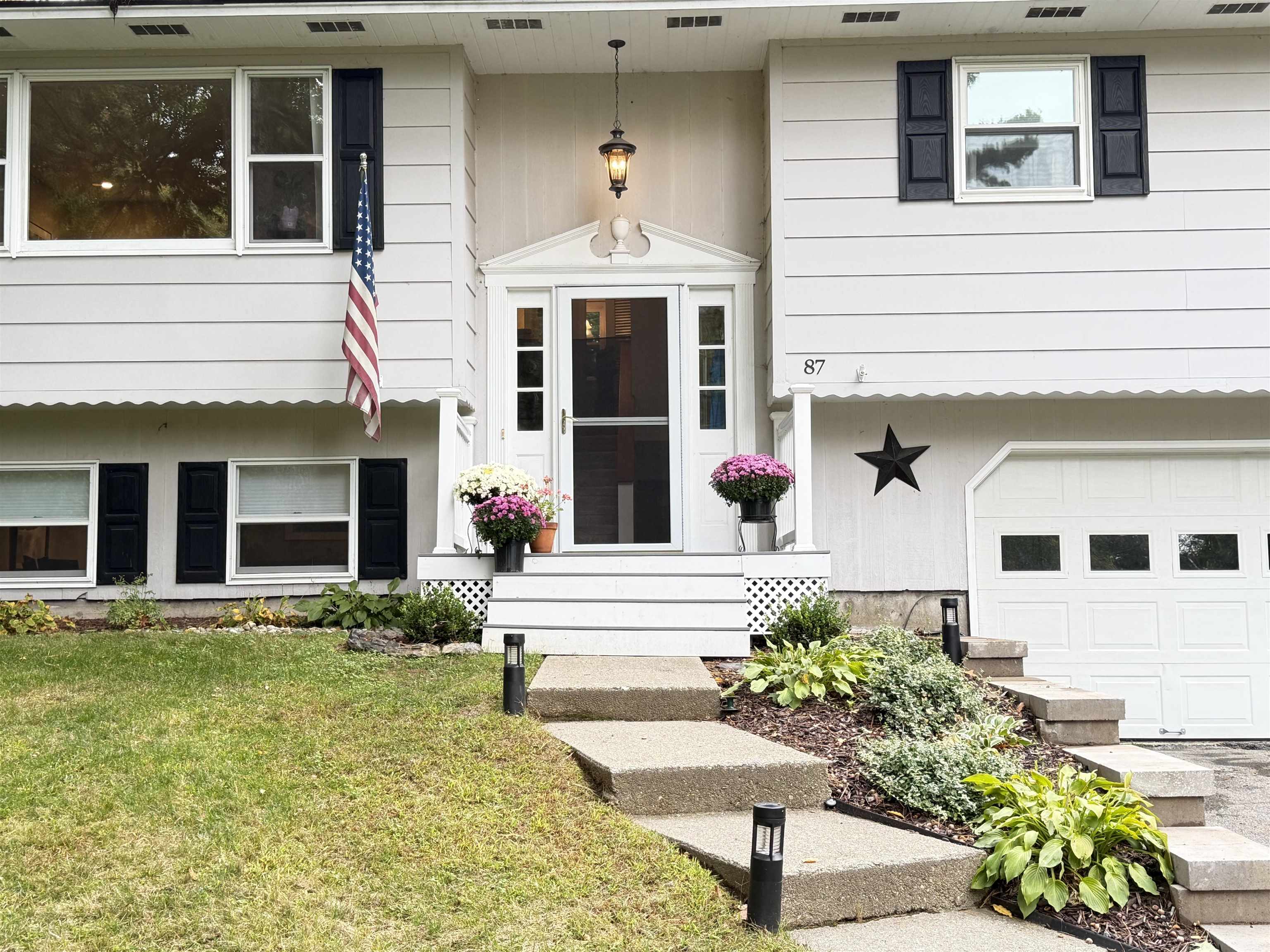 Photo 2 of Single family home for sale at 87 Colonial Dr, Rutland, VT 05701 | MLS# 5112229 | Listing updated on 2026-10-02