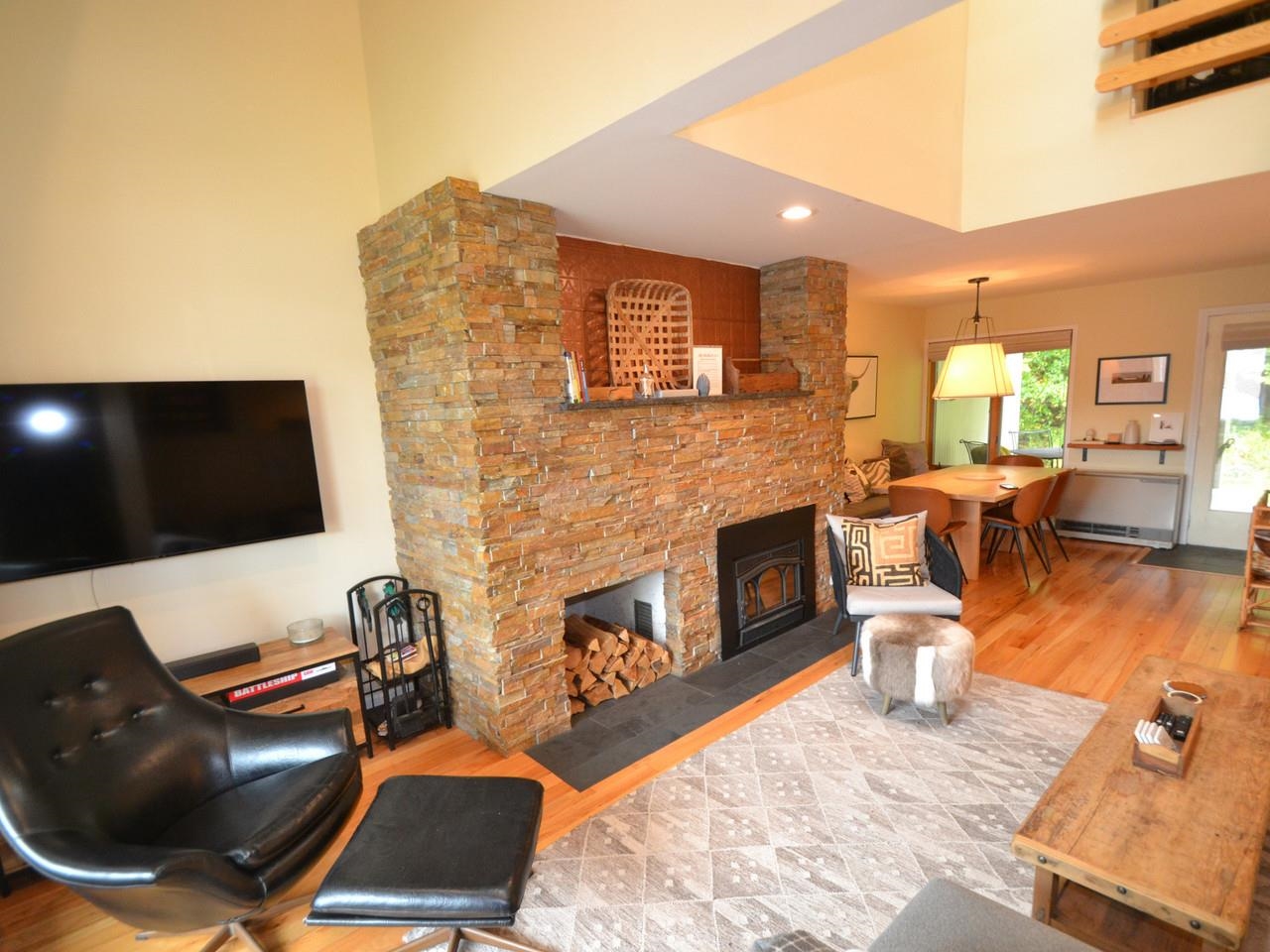 Photo 2 of Condo for sale at 167 Clb Sugarbush N Rd #8, Warren, VT 05674 | MLS# 5112233 | Listing updated on 2026-10-02
