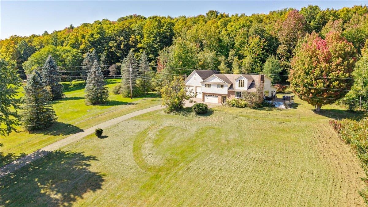 Photo 2 of Single family home for sale at 1883 Pond Rd, Hinesburg, VT 05461 | MLS# 5112253 | Listing updated on 2026-10-06