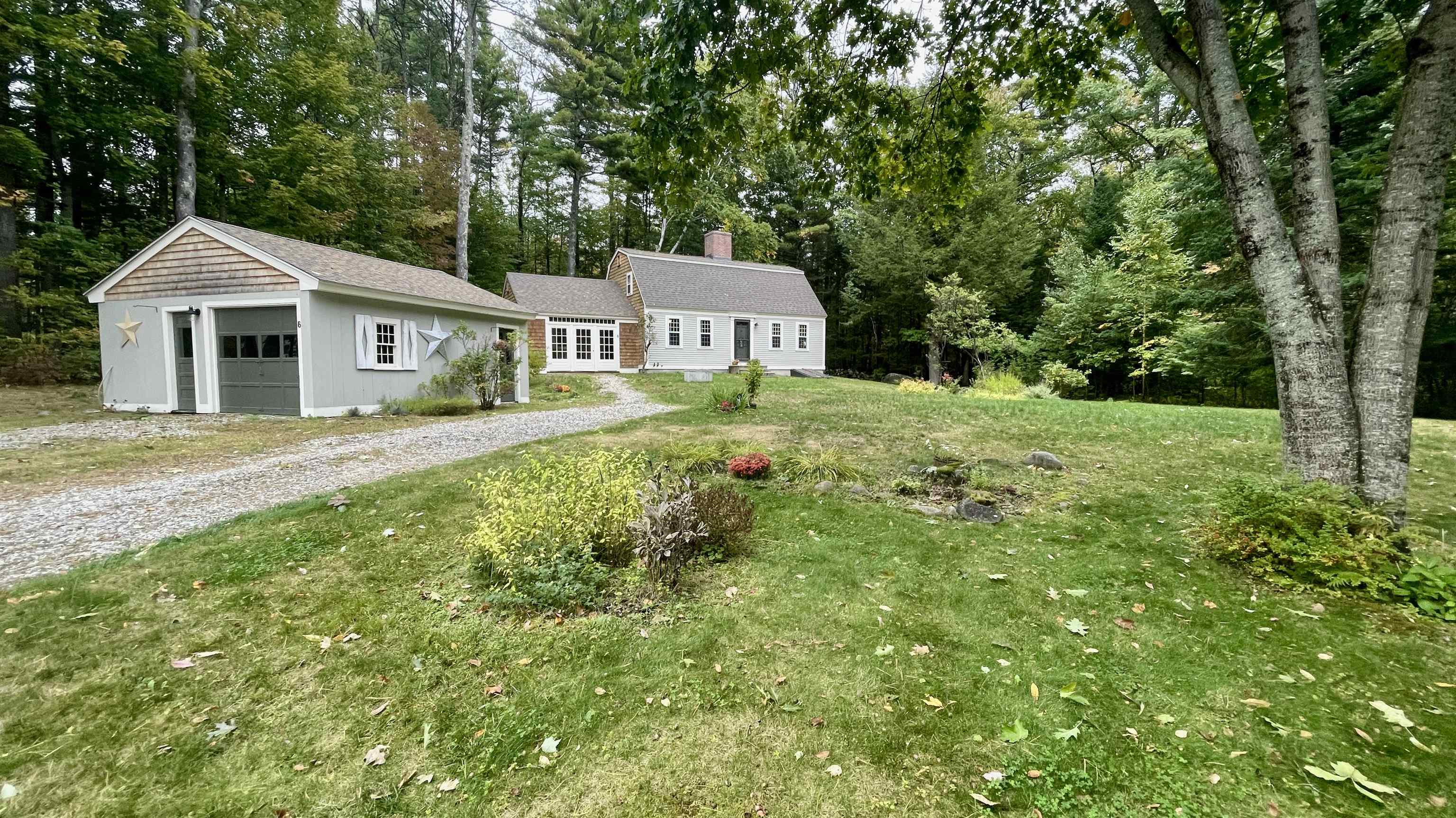 Photo 2 of Single family home for sale at 6 Marisue Ter, Tuftonboro, NH 03816 | MLS# 5112265 | Listing updated on 2026-10-04