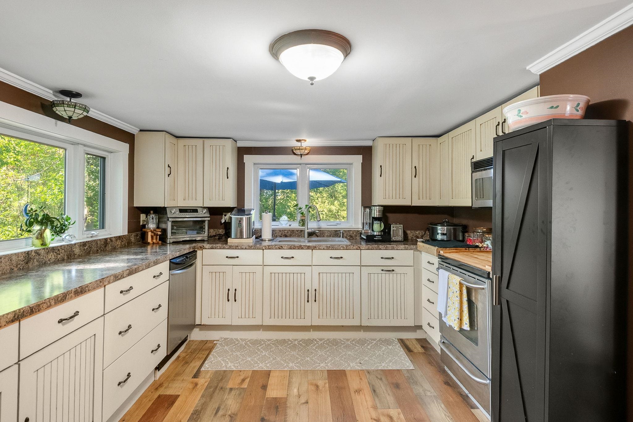 Photo 2 of Single family home for sale at 36 N Main St, Waterbury, VT 05676 | MLS# 5112297 | Listing updated on 2026-10-06