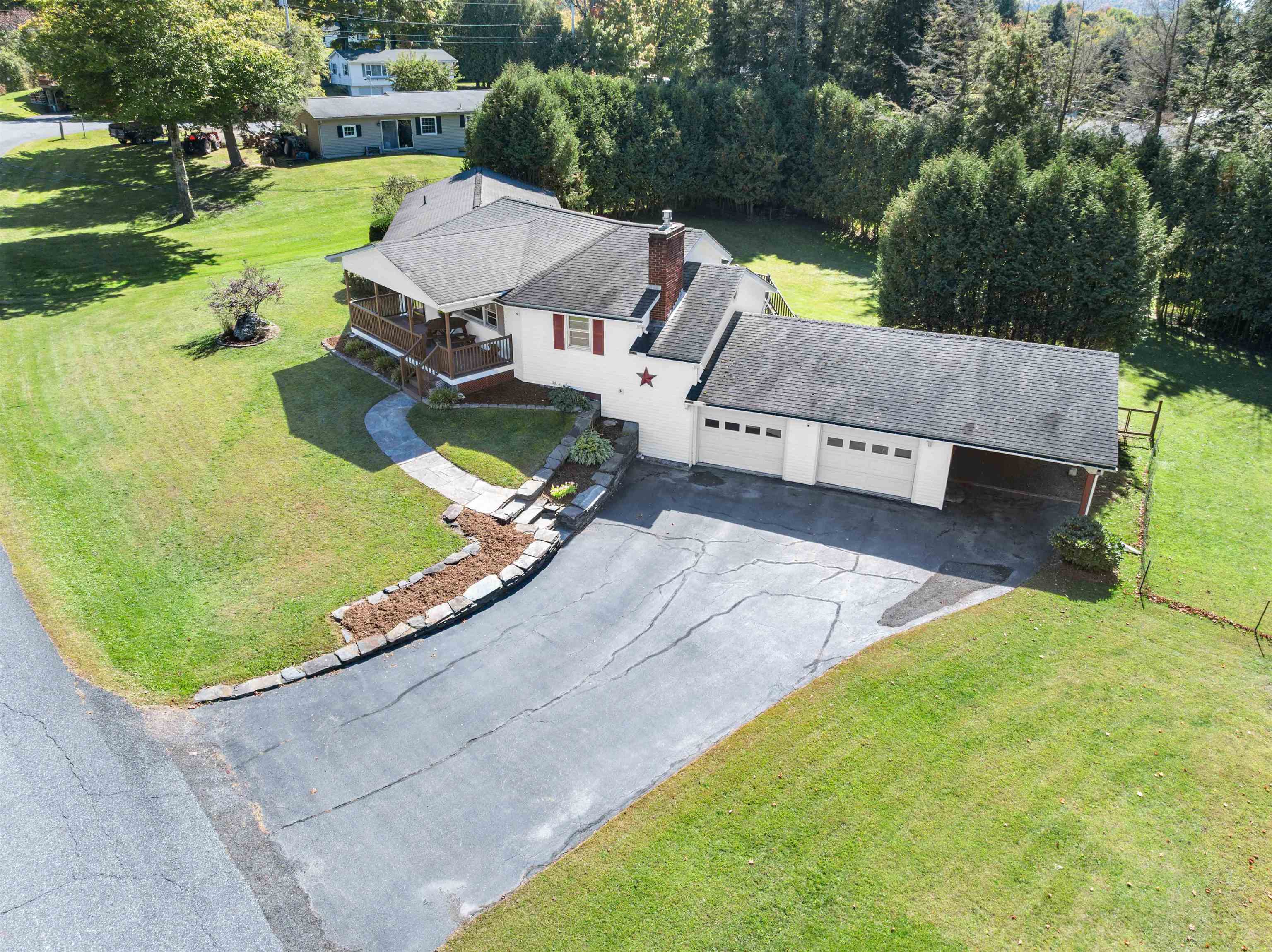 Photo 2 of Single family home for sale at 15 Oak Dr, Barre, VT 05641 | MLS# 5112341 | Listing updated on 2026-10-01