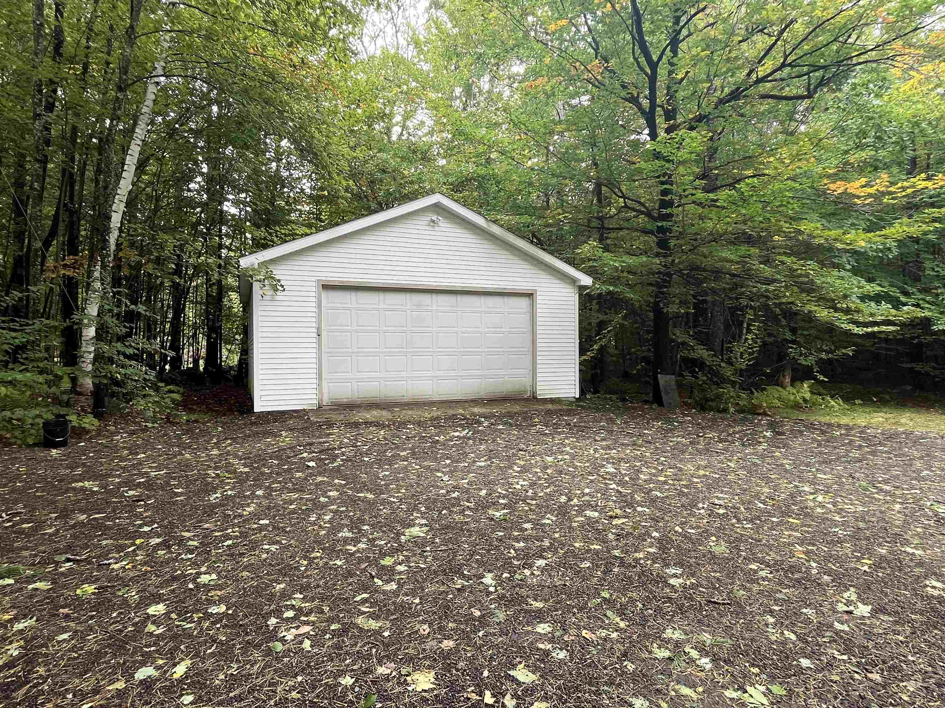Photo 4 of Single family home for sale at 4 Old Town Rd, Center Tuftonboro, NH 03816 | MLS# 5112347 | Listing updated on 2026-10-06