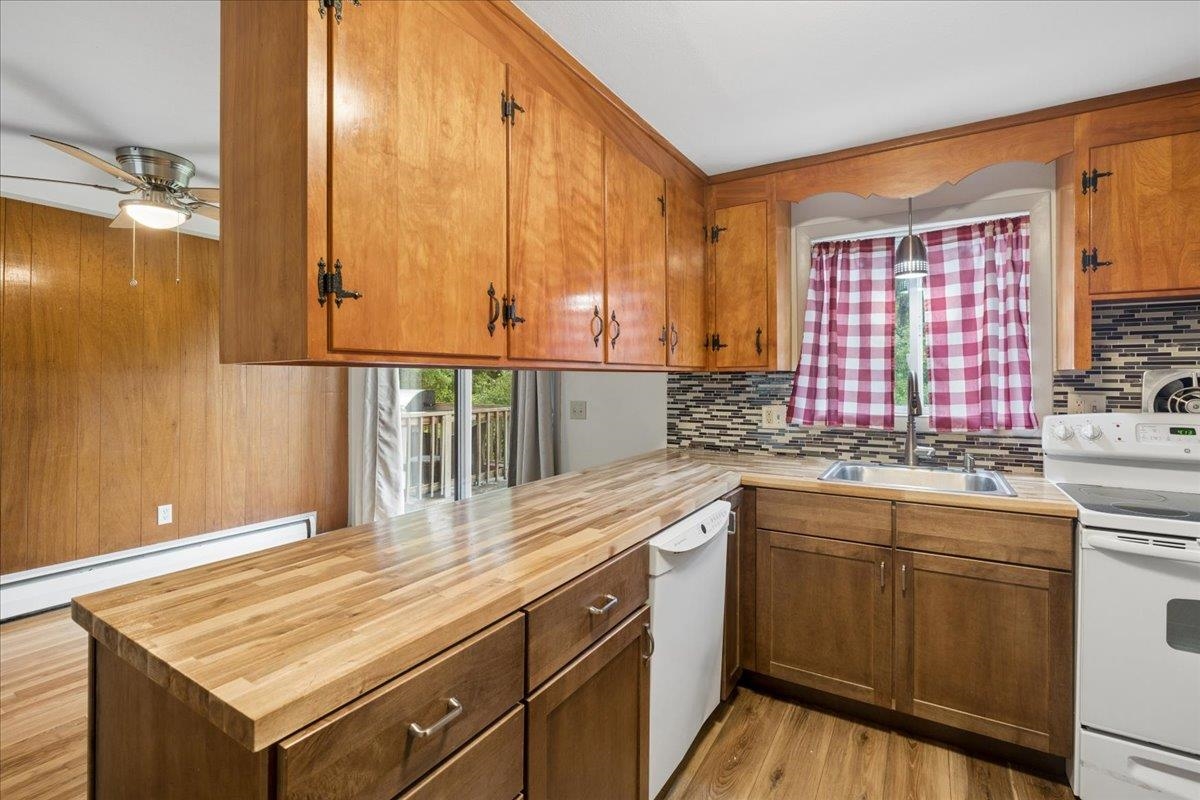 Photo 2 of Townhouse for sale at 5 Oliver Dr, Hudson, NH 03051 | MLS# 5112357 | Listing updated on 2026-10-01