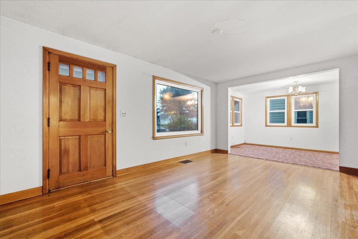 Photo 1 of Single family home for sale at 26 Pennington Dr, Burlington, VT 05408 | MLS# 5112370 | Listing updated on 2026-10-01