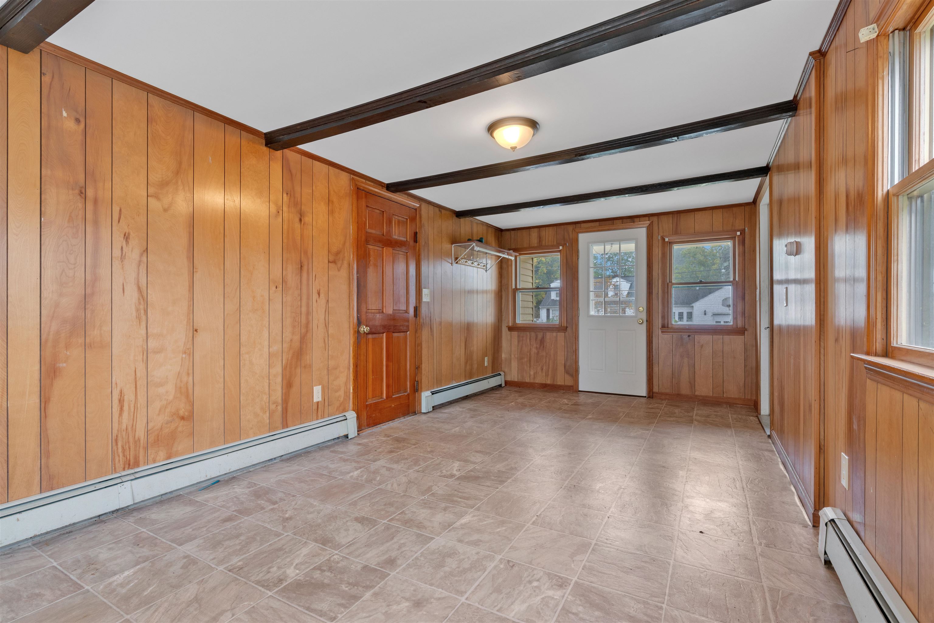Photo 3 of Sale Pending at 2 James St, Dover, NH 03820 | MLS# 5112399 | Listing updated on 2026-10-05