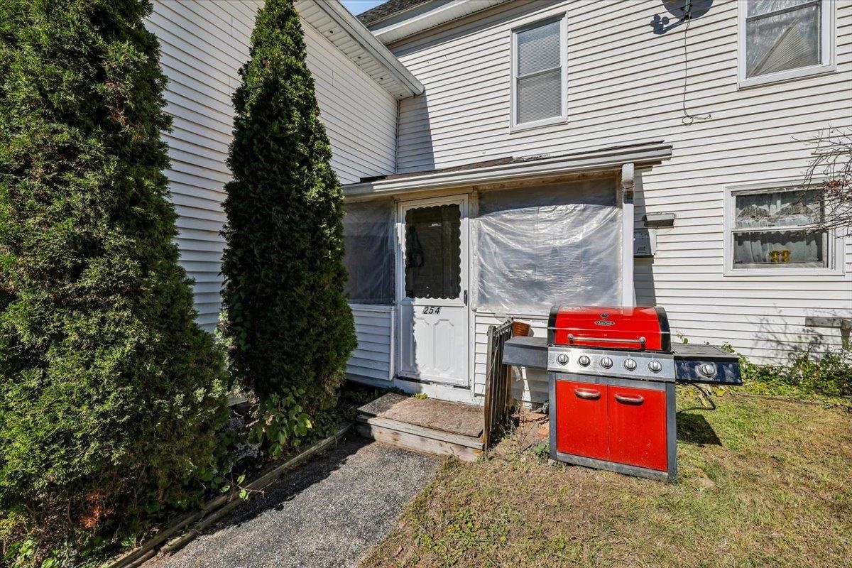 254 Court Street, Laconia, NH photo 3