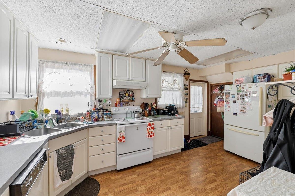 254 Court Street, Laconia, NH photo 4