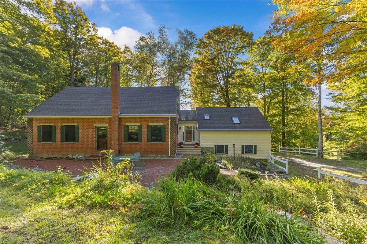Photo 2 of Single family home for sale at 1646 Sweet Rd, Waterbury, VT 05677 | MLS# 5112445 | Listing updated on 2026-10-01