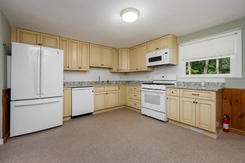 Photo 3 of Single family home for sale at 55 Birchwoood Dr, White River Junction, VT 05001 | MLS# 5112460 | Listing updated on 2026-10-02
