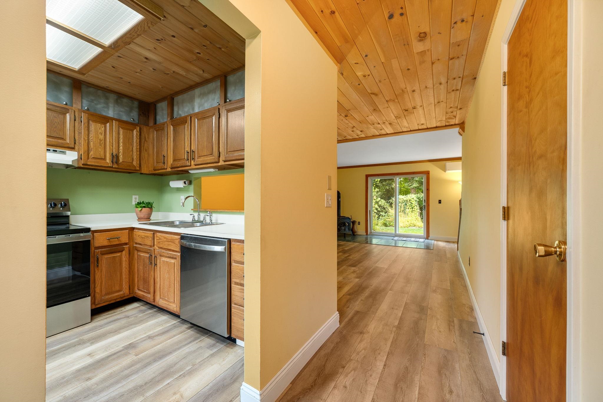 Photo 4 of Condo for sale at 103 Hayes Ave, South Burlington, VT 05403 | MLS# 5112529 | Listing updated on 2026-10-02