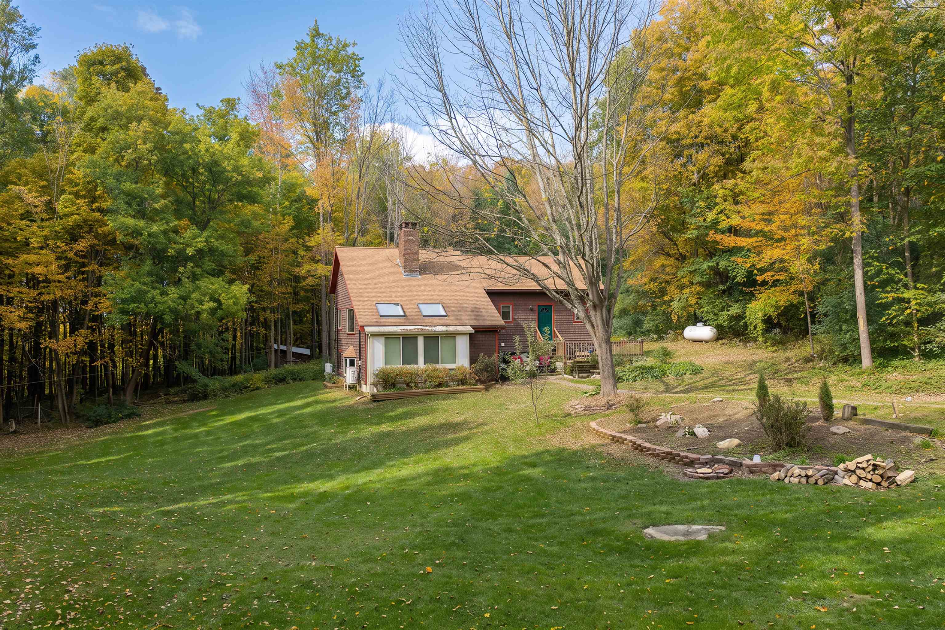 Photo 3 of Single family home for sale at 852 Boardman Hl, West Rutland, VT 05777 | MLS# 5112532 | Listing updated on 2026-10-08