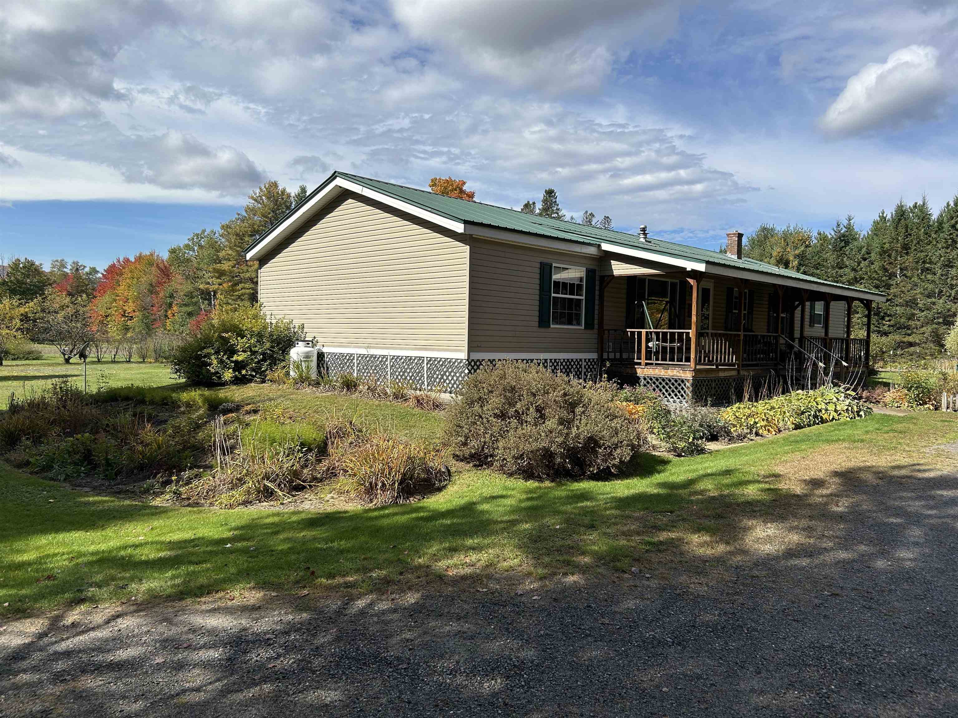 Photo 3 of Manufactured home for sale at 421 Us Rte 3, North Stratford, NH 03590 | MLS# 5112578 | Listing updated on 2026-10-03