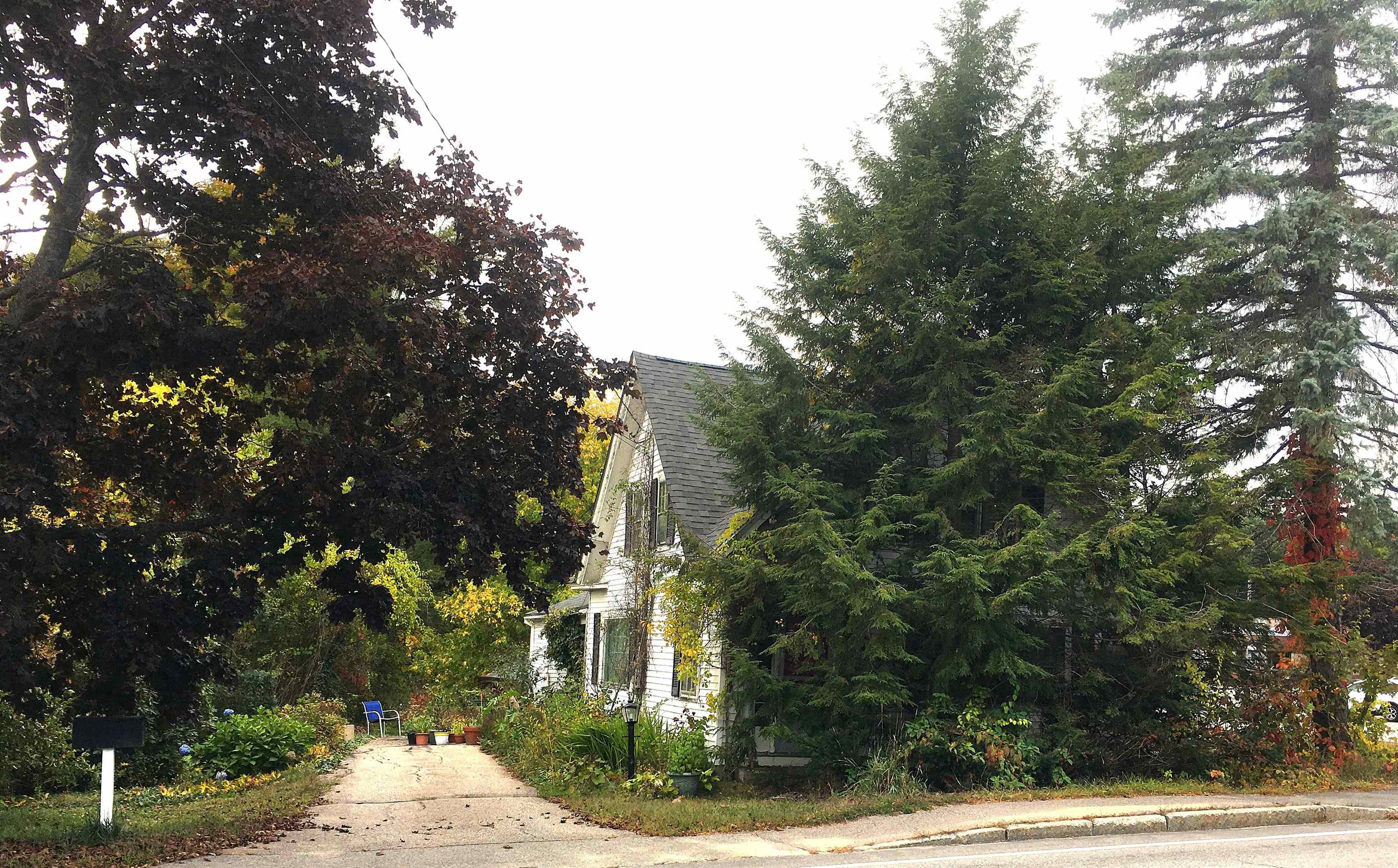 436 Elm Street, Laconia, NH photo 3