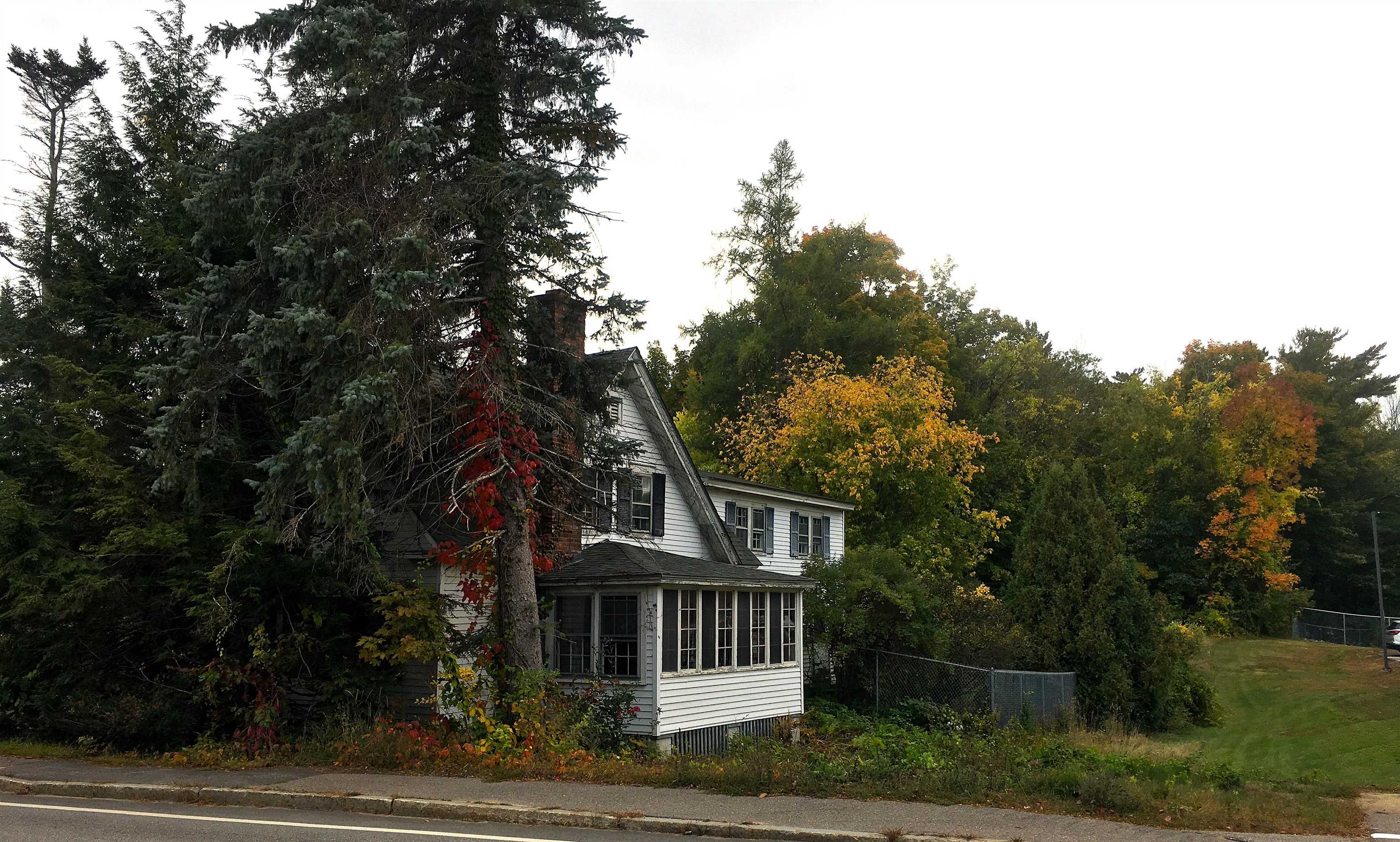 436 Elm Street, Laconia, NH photo 5