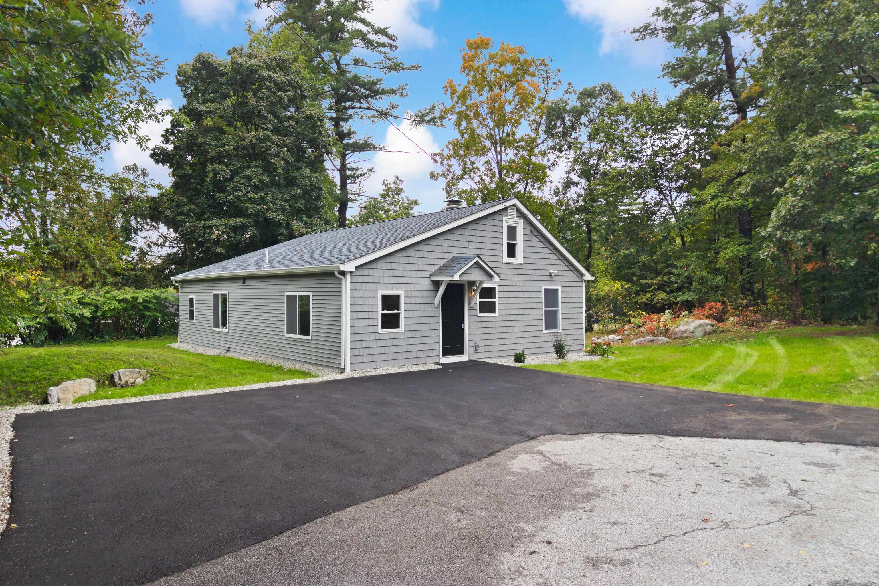 Photo 1 of Single family home for sale at 20 Highland Ln, Manchester, NH 03109 | MLS# 5112650 | Listing updated on 2026-10-07