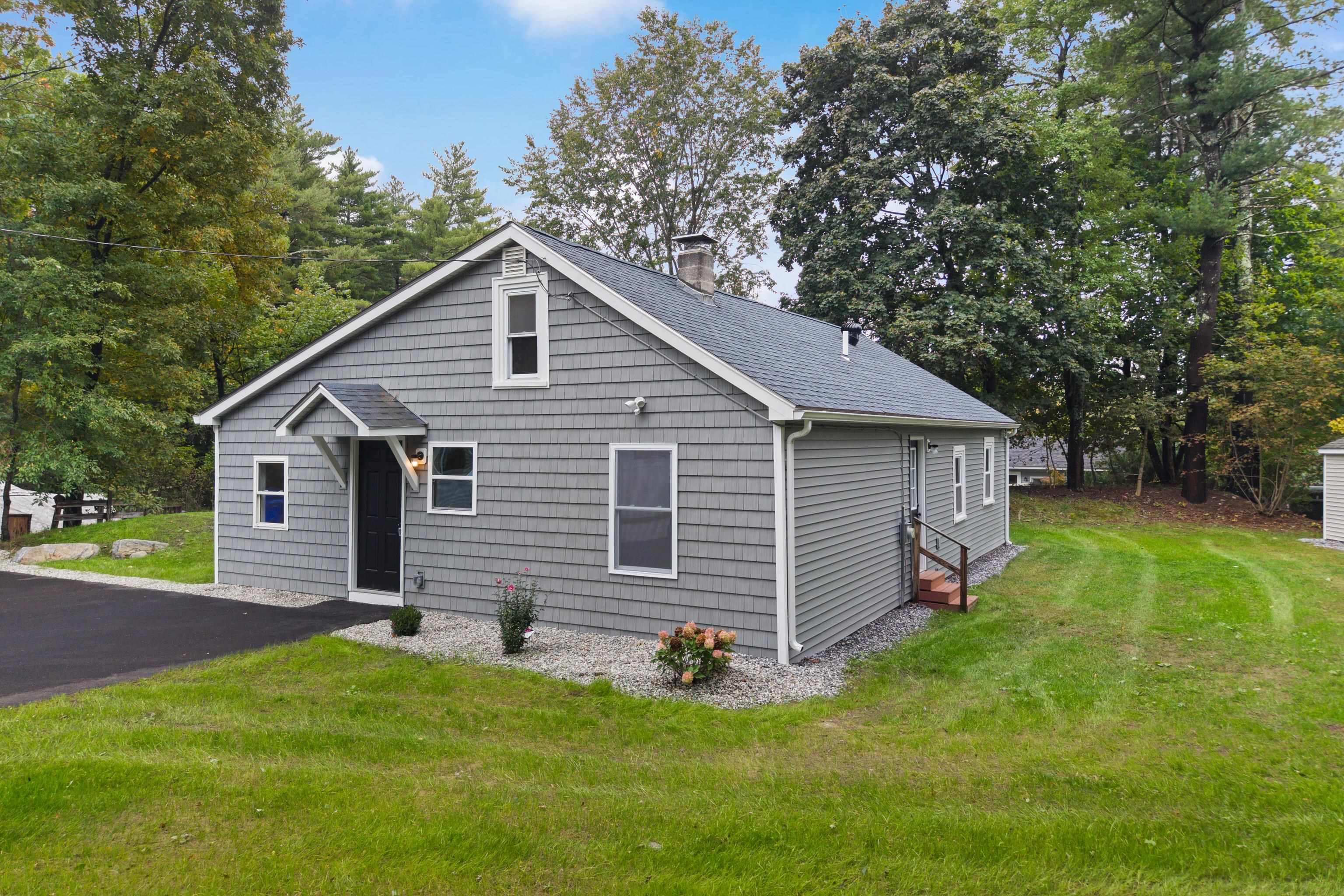 Photo 4 of Single family home for sale at 20 Highland Ln, Manchester, NH 03109 | MLS# 5112650 | Listing updated on 2026-10-07