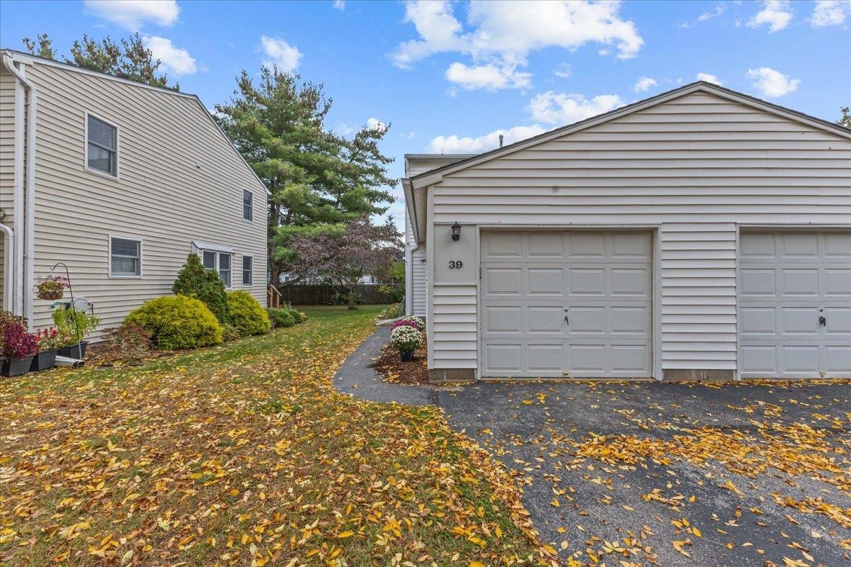 Photo 3 of Townhouse for sale at 39 Fairmont Pl #39, Burlington, VT 05408 | MLS# 5112666 | Listing updated on 2026-10-02