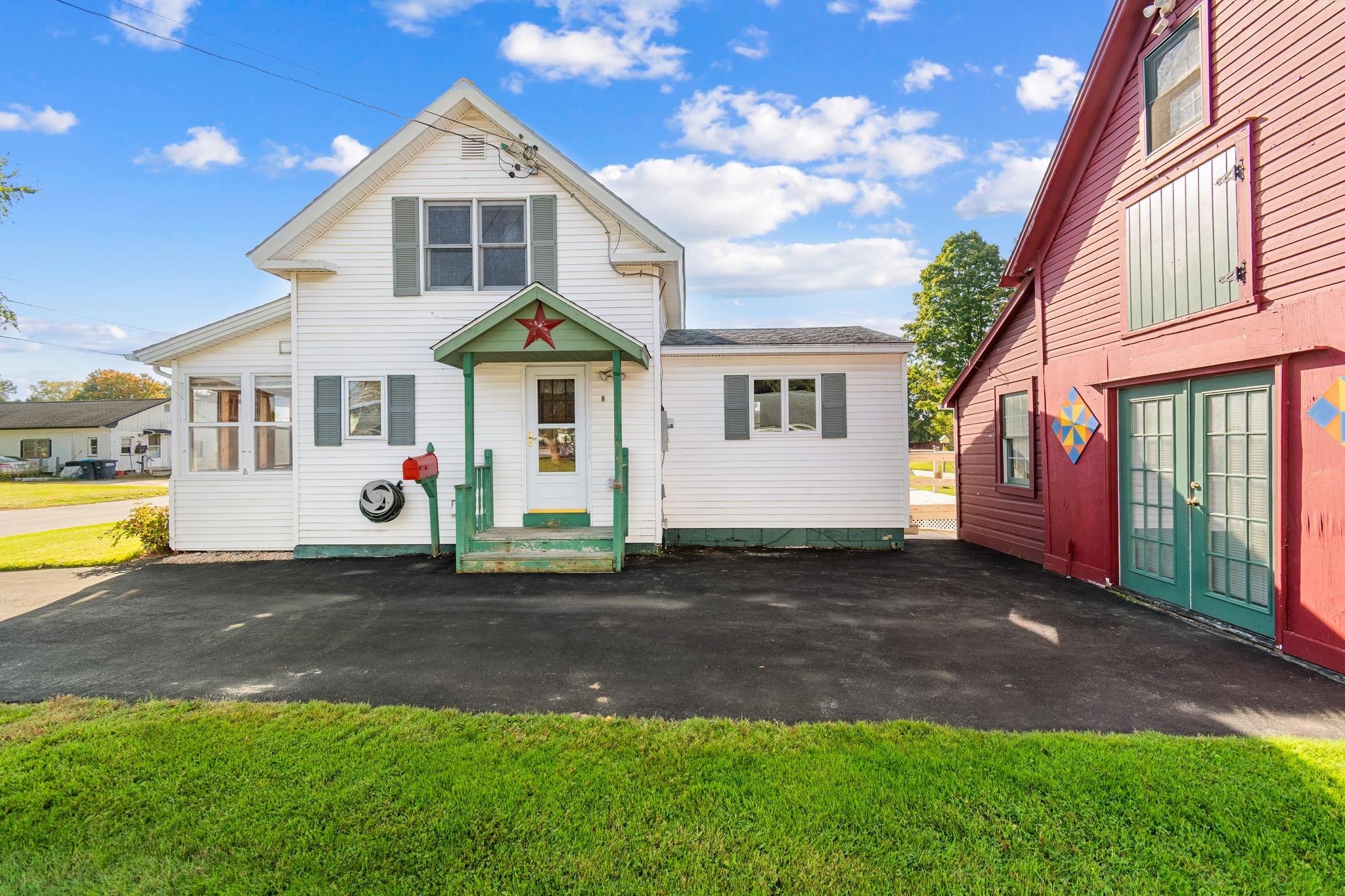 Photo 3 of Single family home for sale at 30 Pine St, Swanton, VT 05488 | MLS# 5112681 | Listing updated on 2026-10-02