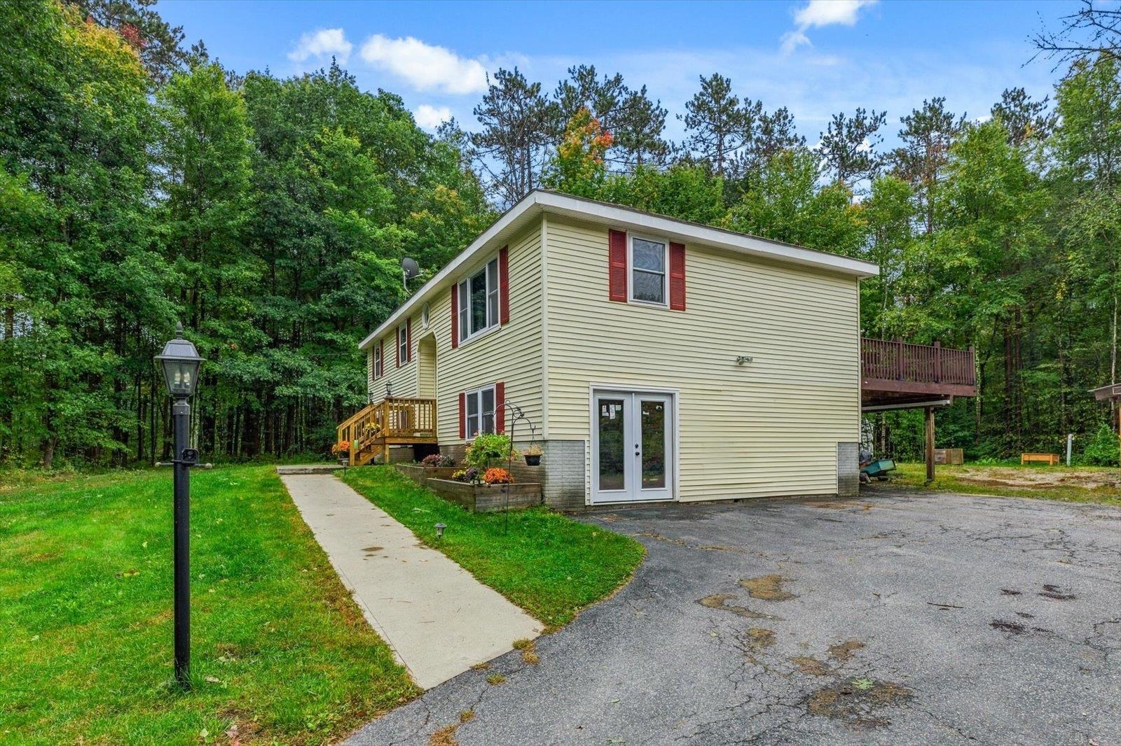 Photo 3 of Single family home for sale at 7 Westminster Dr, Fitzwilliam, NH 03447 | MLS# 5112695 | Listing updated on 2026-10-03