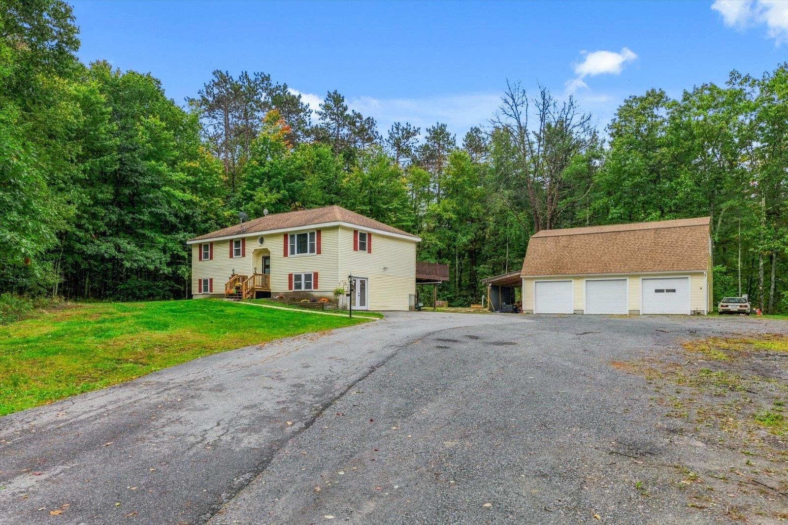 Photo 4 of Single family home for sale at 7 Westminster Dr, Fitzwilliam, NH 03447 | MLS# 5112695 | Listing updated on 2026-10-03