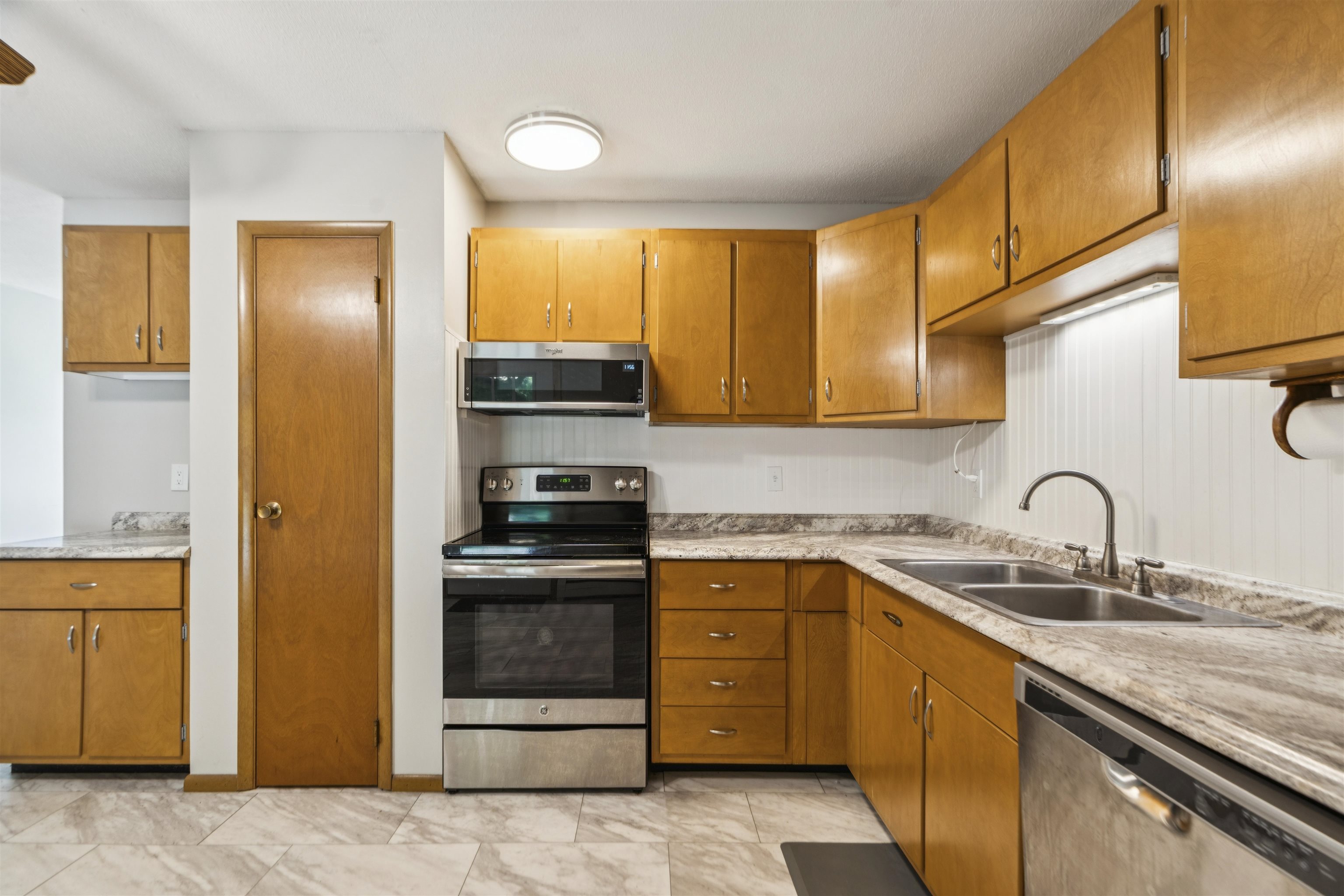 Photo 2 of Single family home for sale at 1474 Hartford Ave, Hartford, VT 05001 | MLS# 5112696 | Listing updated on 2026-10-03