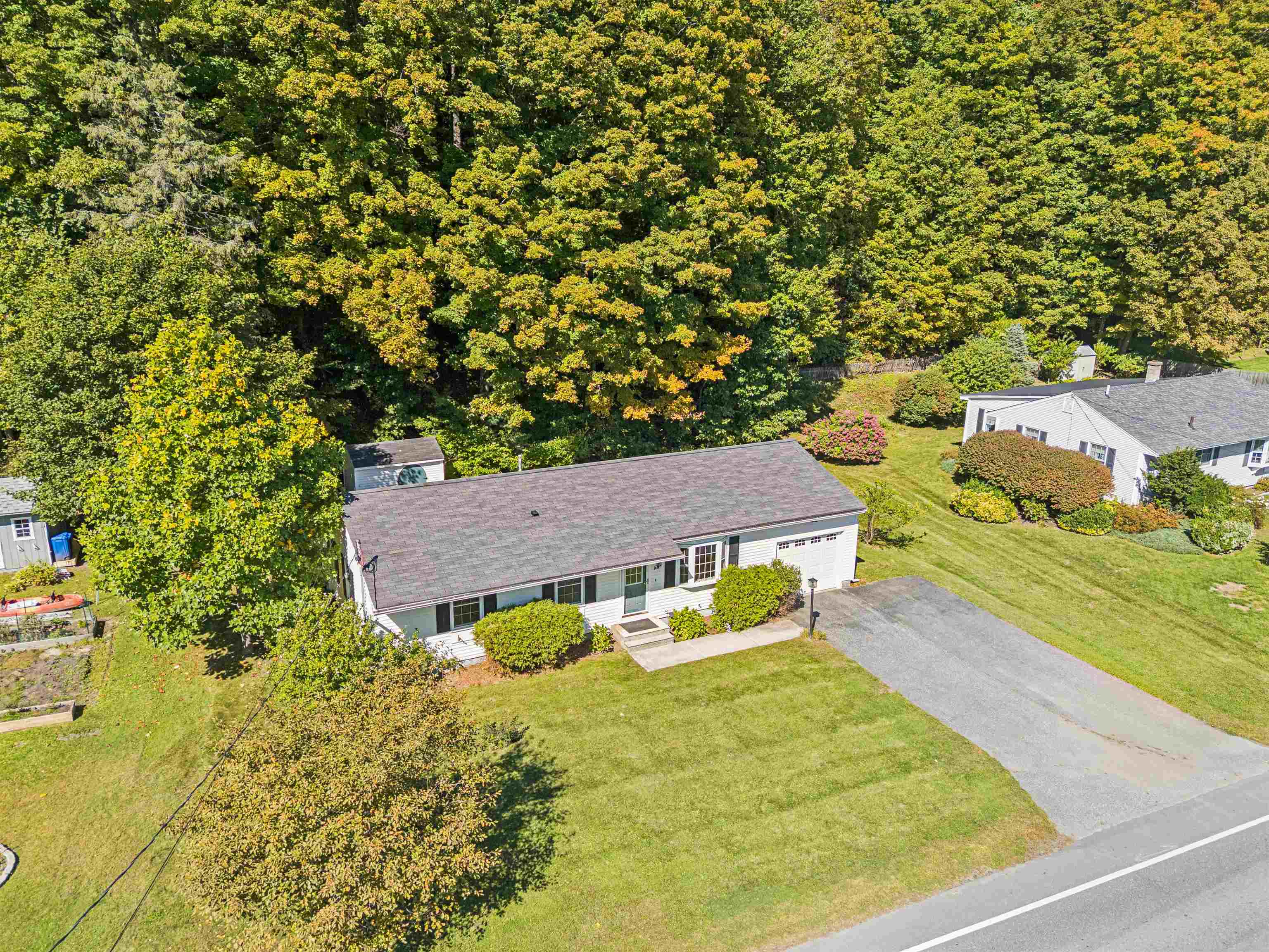 Photo 3 of Single family home for sale at 1474 Hartford Ave, Hartford, VT 05001 | MLS# 5112696 | Listing updated on 2026-10-03