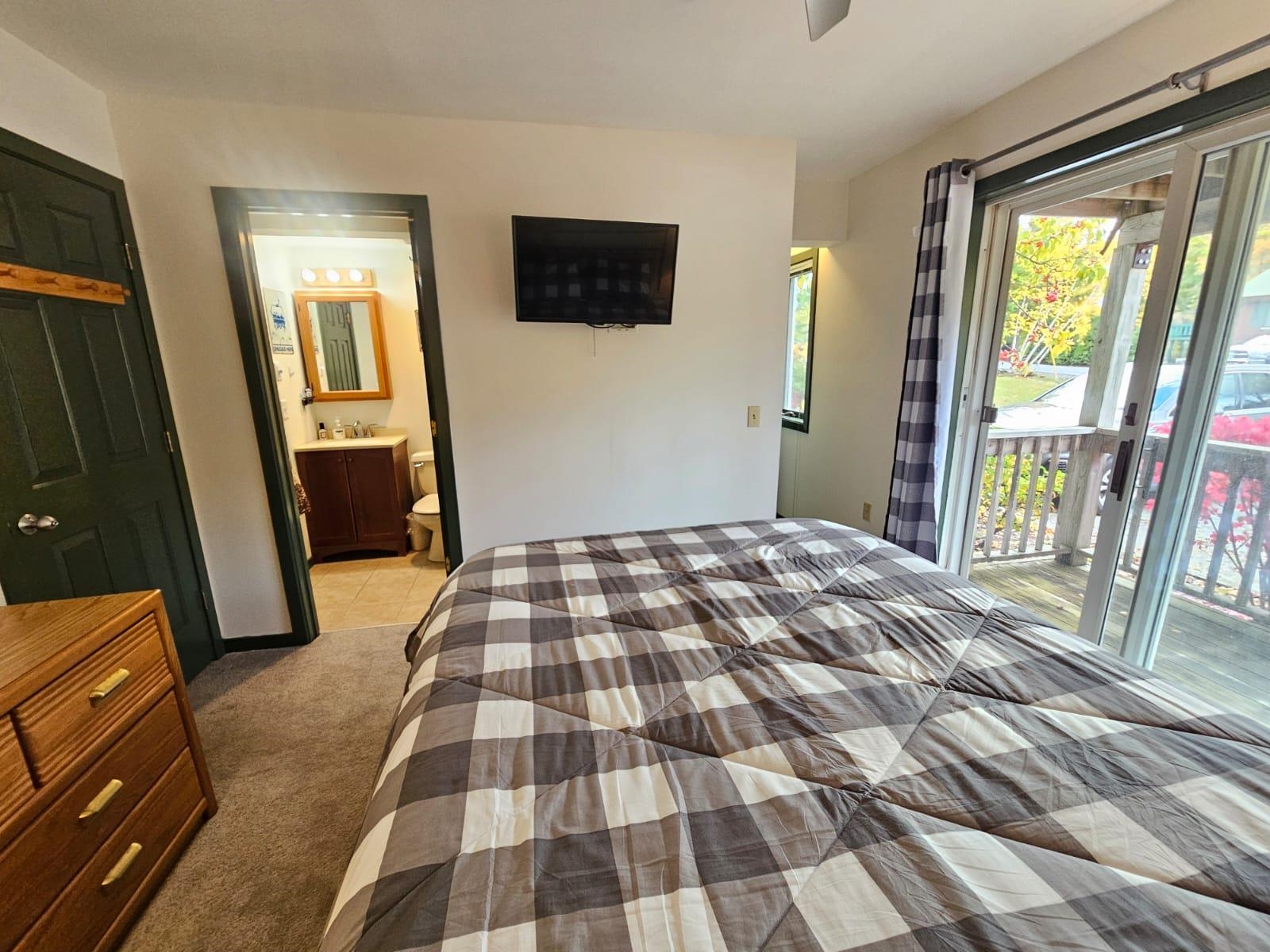 Photo 3 of Condo for sale at 266 Handle Rd #I, Dover, VT 05356 | MLS# 5112712 | Listing updated on 2026-10-03