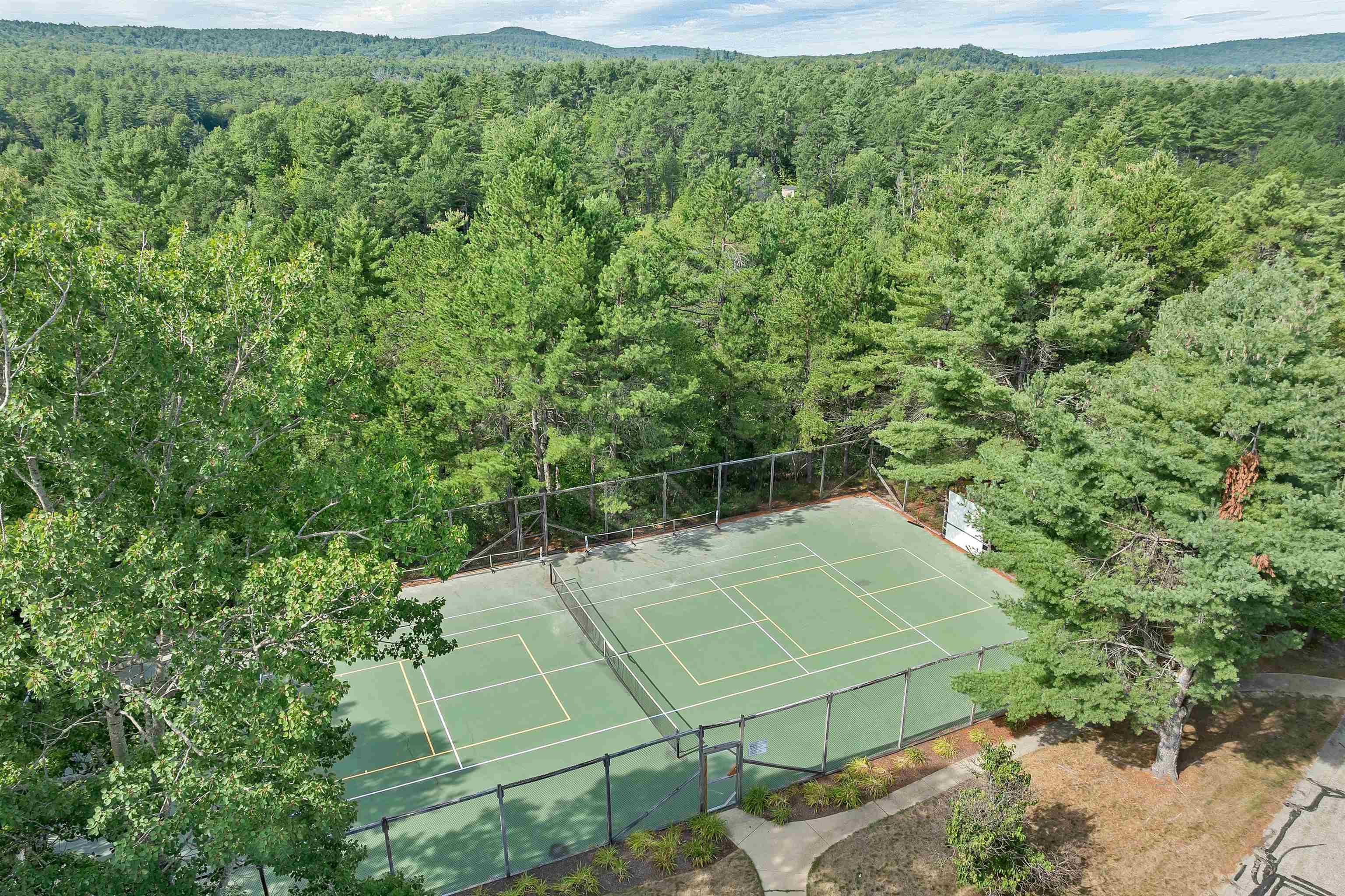 Photo 4 of Condo for sale at 265 Michawanic Rd #11-A, Sanbornville, NH 03872 | MLS# 5112739 | Listing updated on 2026-10-07