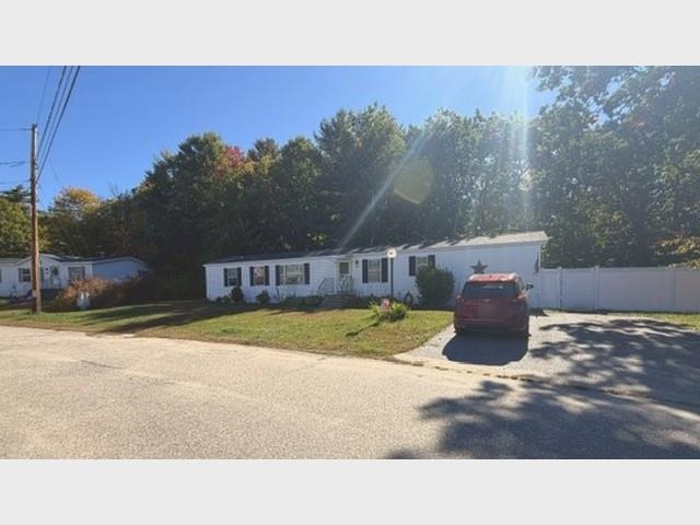 Photo 2 of Manufactured home for sale at 109 Spruce Dr, Farmington, NH 03835 | MLS# 5112755 | Listing updated on 2026-10-03