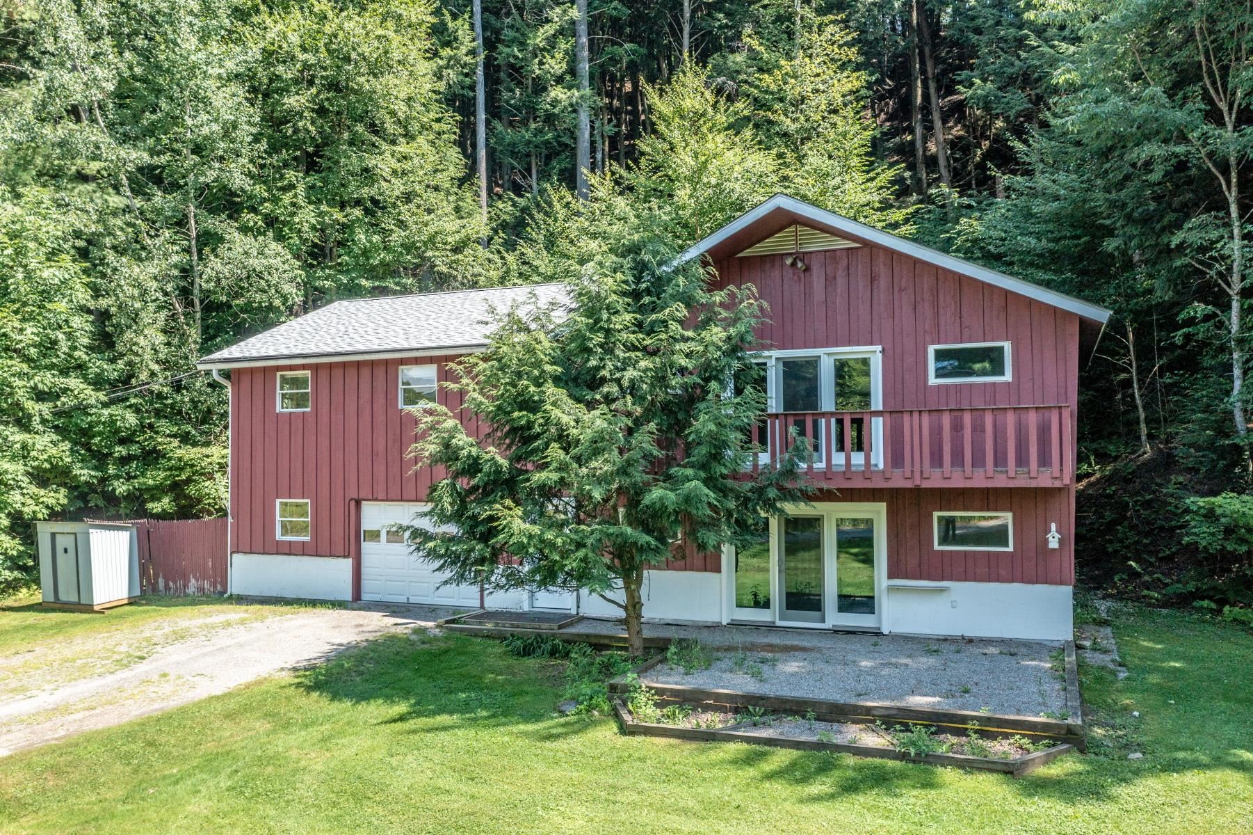 Photo 2 of Single family home for sale at 257 Meadow Ln, Stowe, VT 05672 | MLS# 5112778 | Listing updated on 2026-10-06