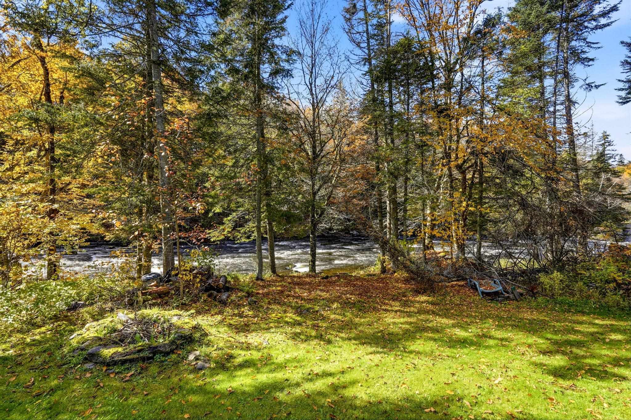 26 Mill Street, Pittsburg, NH photo 3
