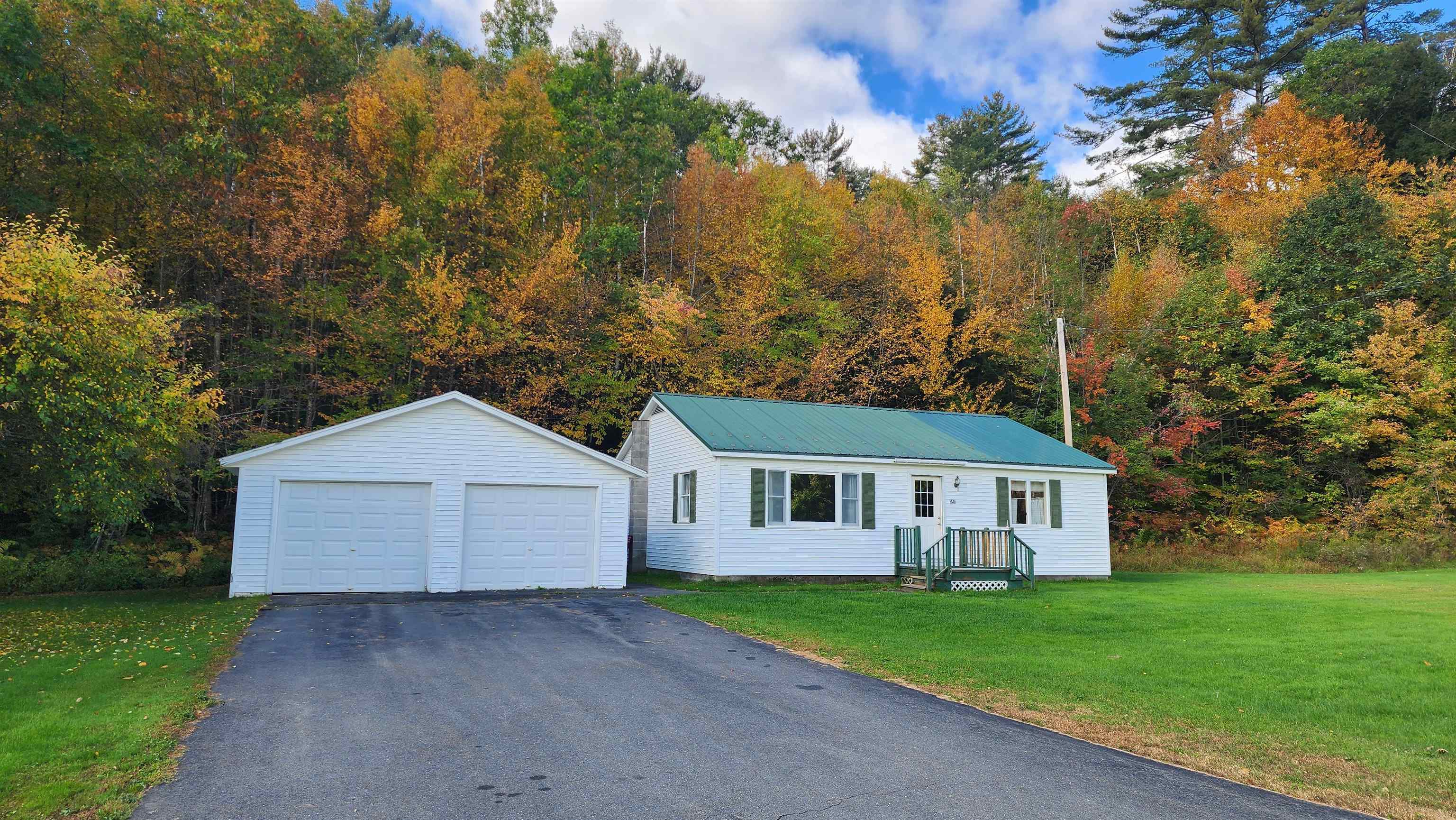 Photo 2 of Single family home for sale at 547 Weston Rd, Chester, VT 05143 | MLS# 5112828 | Listing updated on 2026-10-05