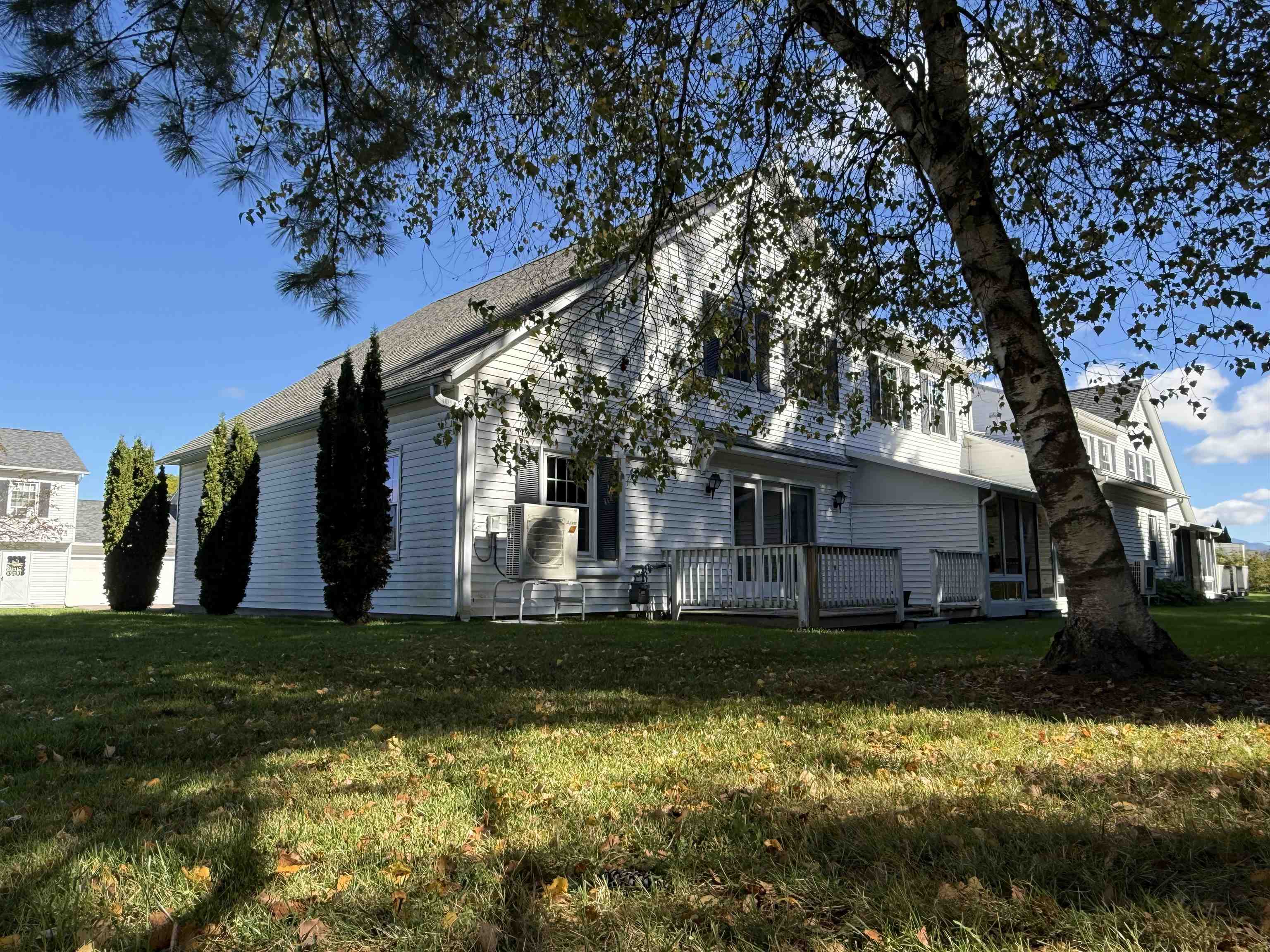 Photo 2 of Townhouse for sale at 267 Eastview Cir, Williston, VT 05495 | MLS# 5112838 | Listing updated on 2026-10-05