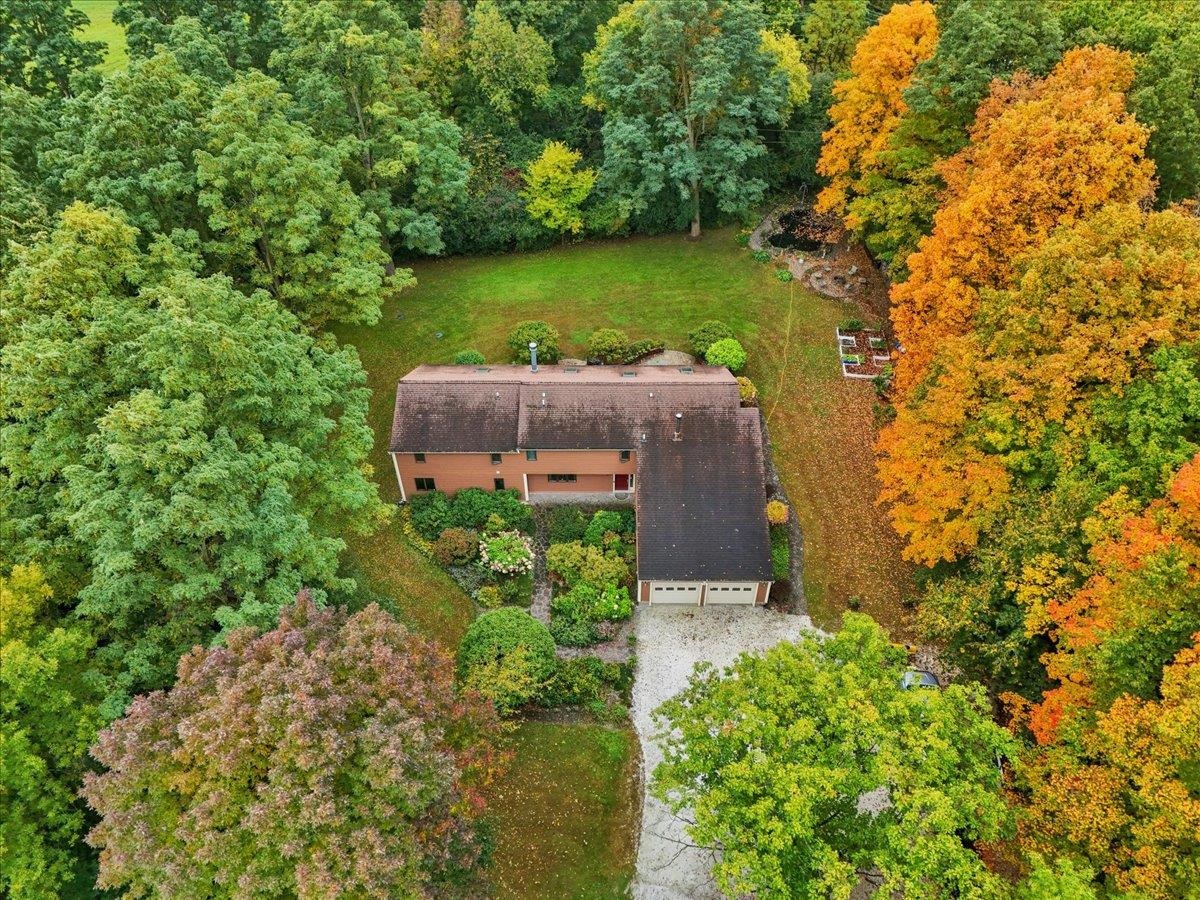 Photo 4 of Single family home for sale at 63 Phillip Ln, Shelburne, VT 05482 | MLS# 5112866 | Listing updated on 2026-10-05