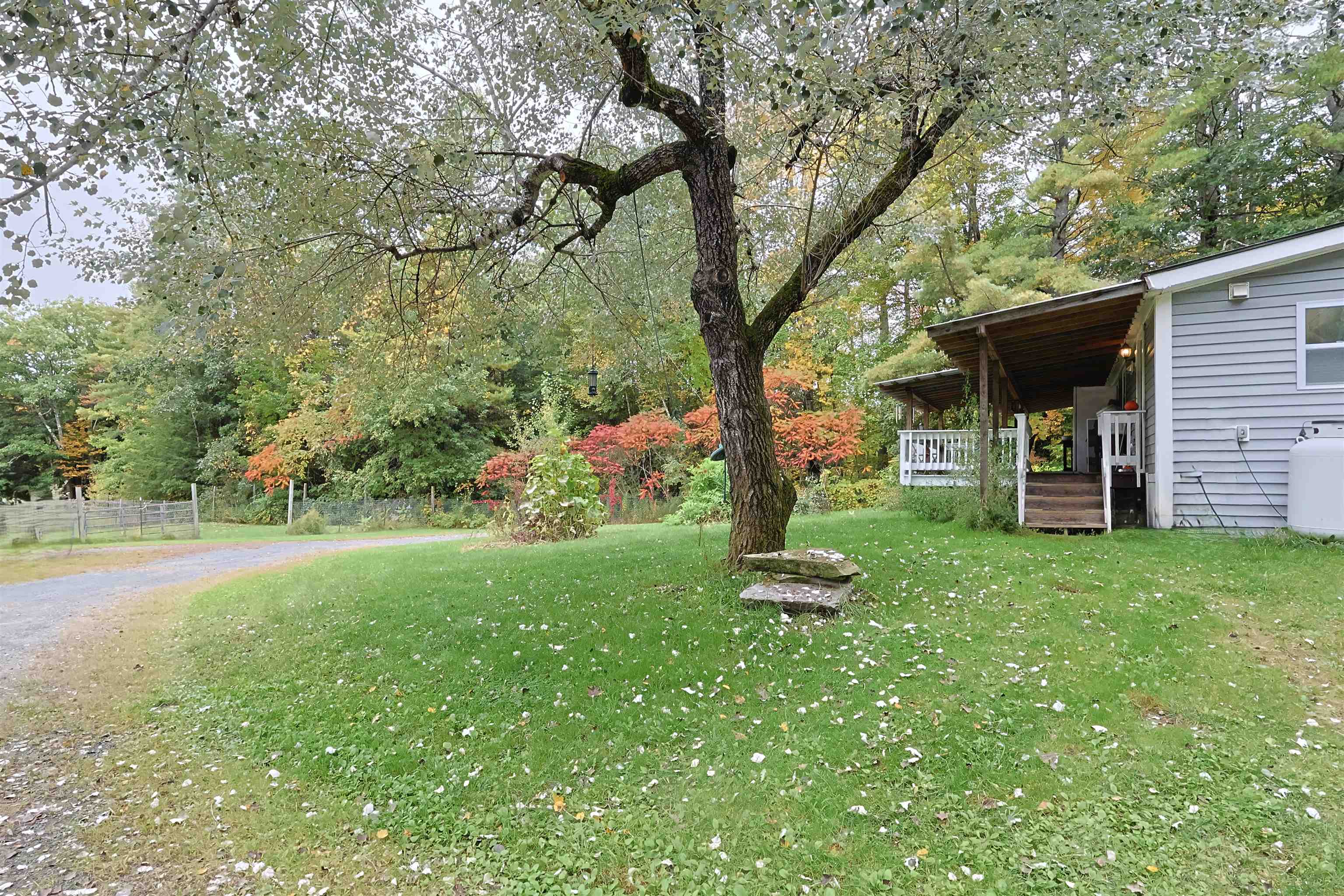 Photo 3 of Single family home for sale at 87 Depot Rd, Hartland, VT 05048 | MLS# 5112868 | Listing updated on 2026-10-05