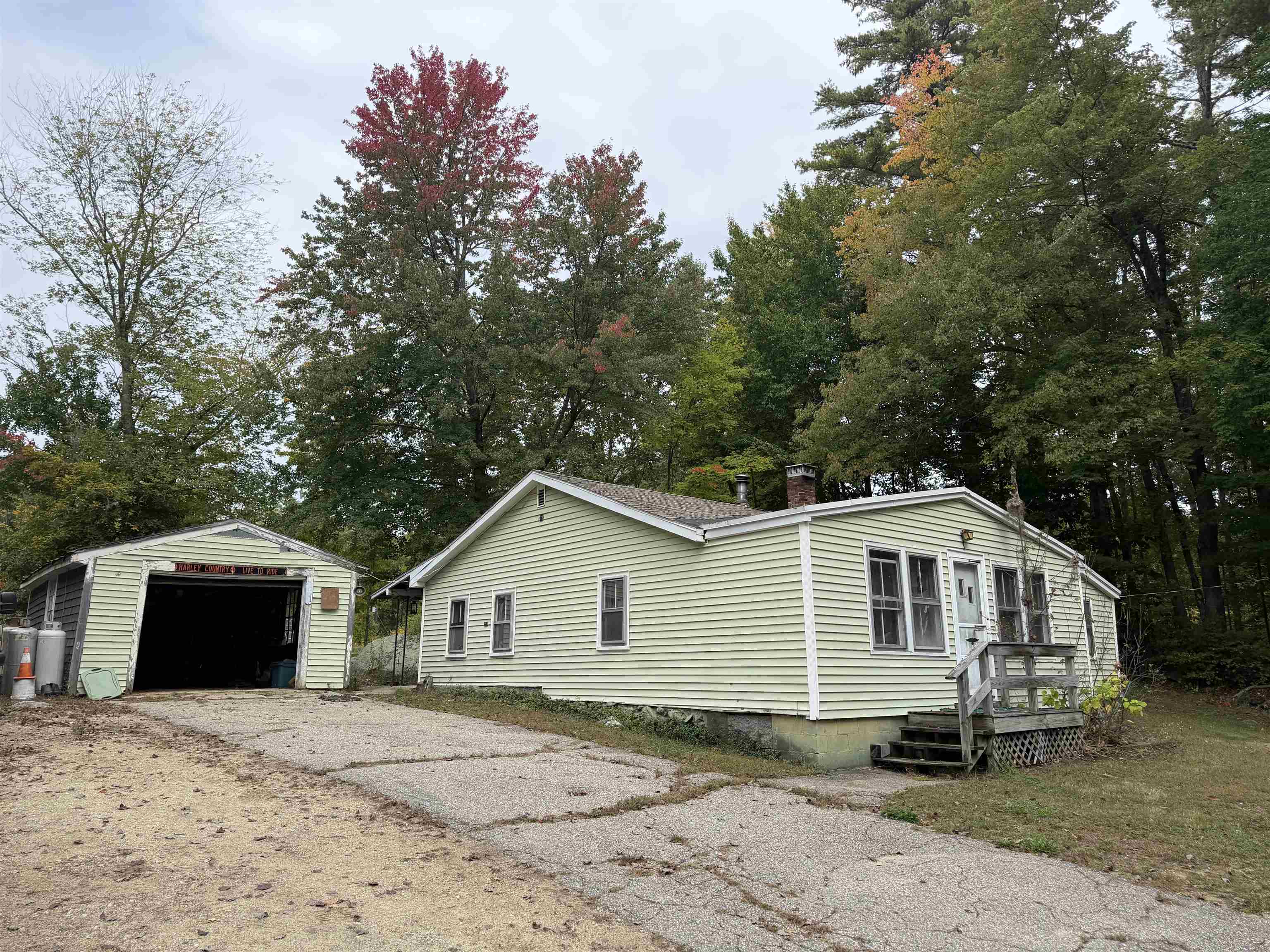 Photo 2 of Sale Pending at 573 Washington St, Barrington, NH 03825 | MLS# 5112871 | Listing updated on 2026-10-07