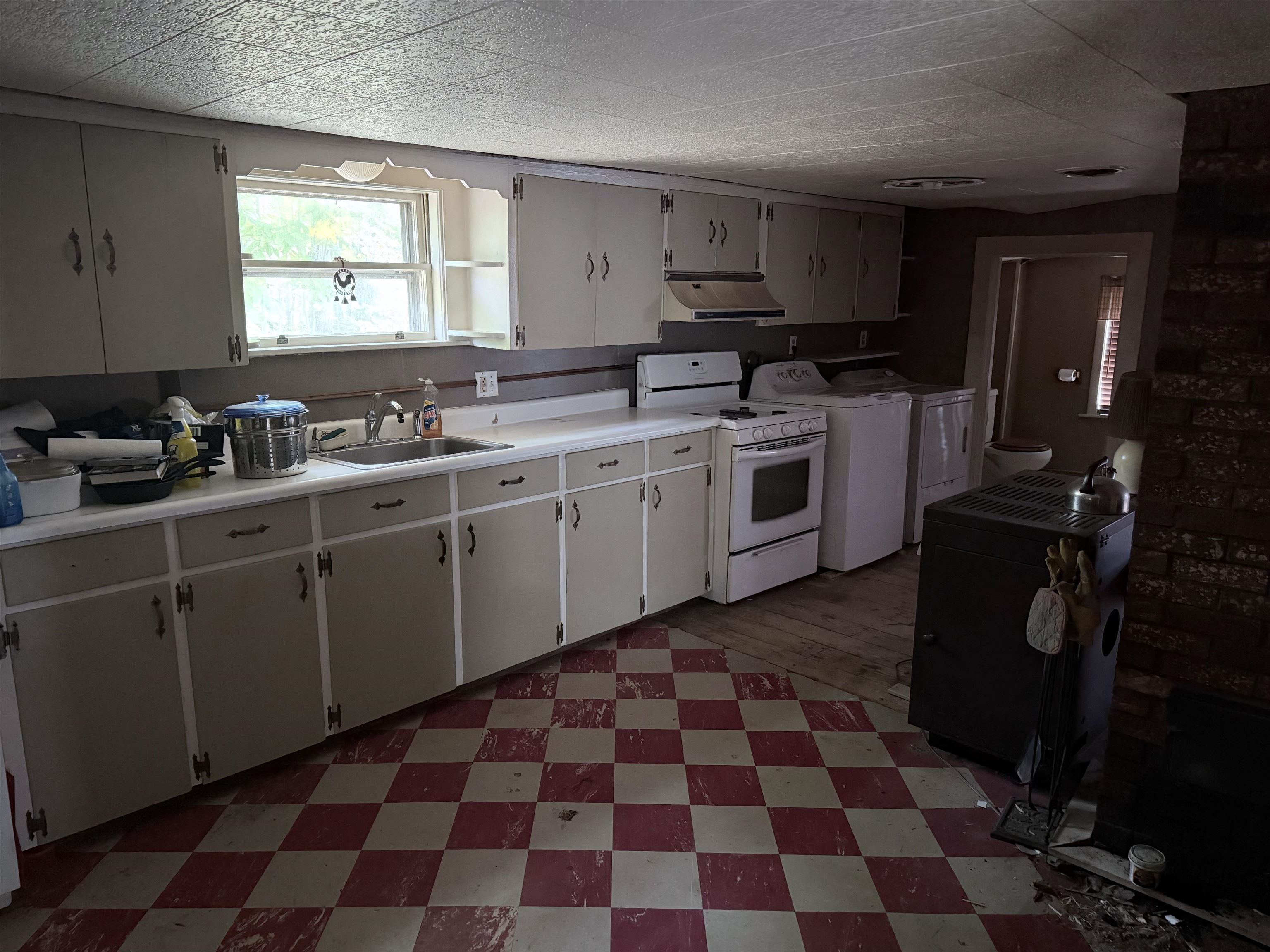 Photo 3 of Sale Pending at 573 Washington St, Barrington, NH 03825 | MLS# 5112871 | Listing updated on 2026-10-07