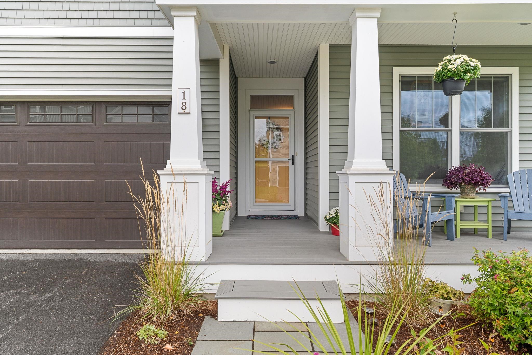 Photo 3 of Single family home for sale at 18 Split Rock Ct, South Burlington, VT 05403 | MLS# 5112903 | Listing updated on 2026-10-06