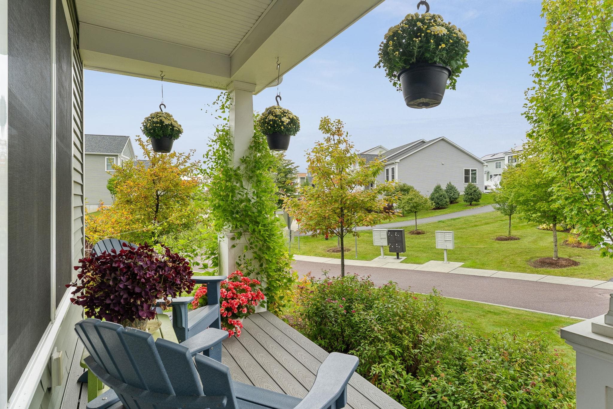 Photo 3 of Single family home for sale at 18 Split Rock Ct, South Burlington, VT 05403 | MLS# 5112903 | Listing updated on 2026-10-06