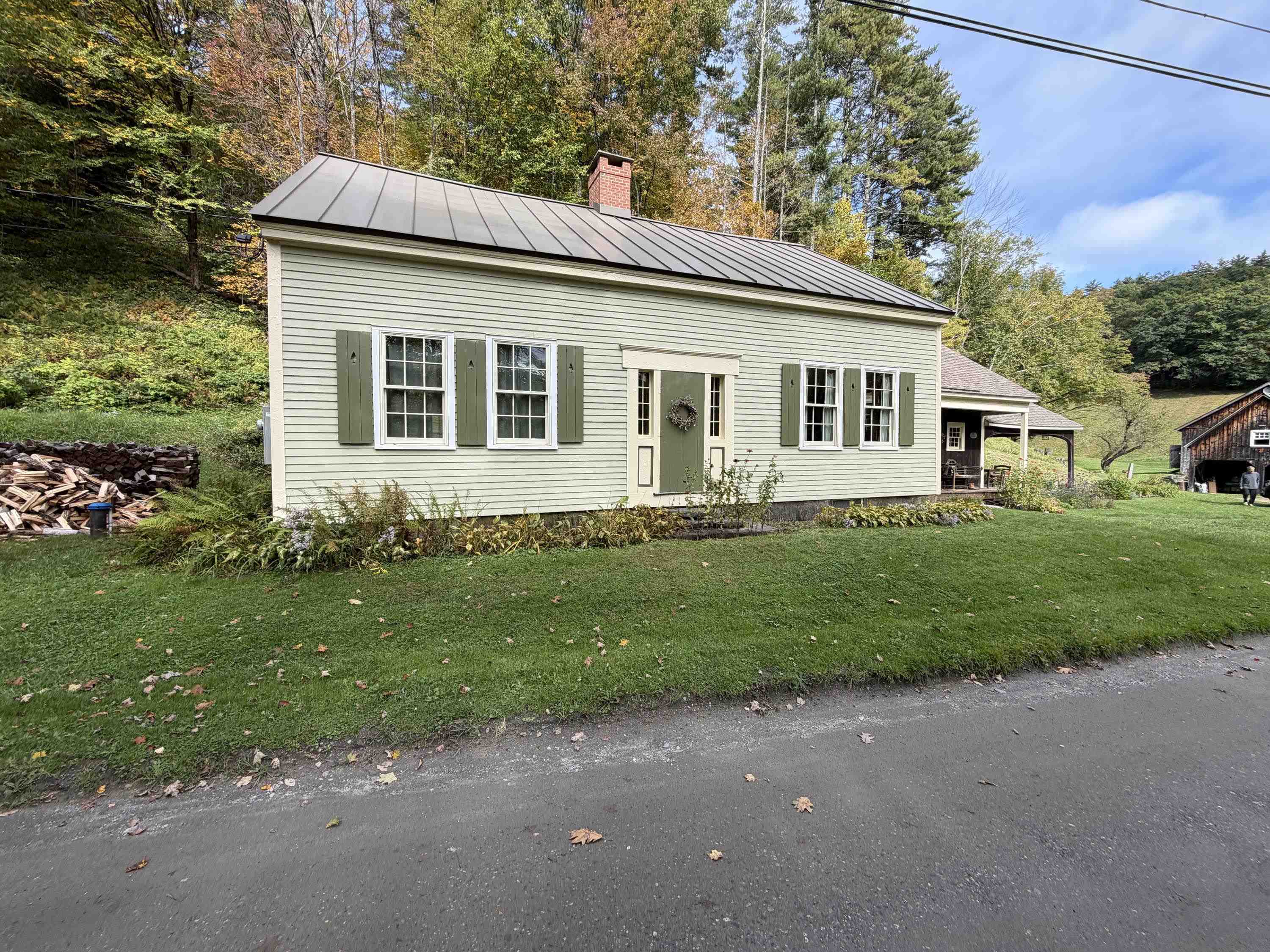 Photo 1 of Single family home for sale at 220 Hale Rd, Brattleboro, VT 05301 | MLS# 5112916 | Listing updated on 2026-10-05